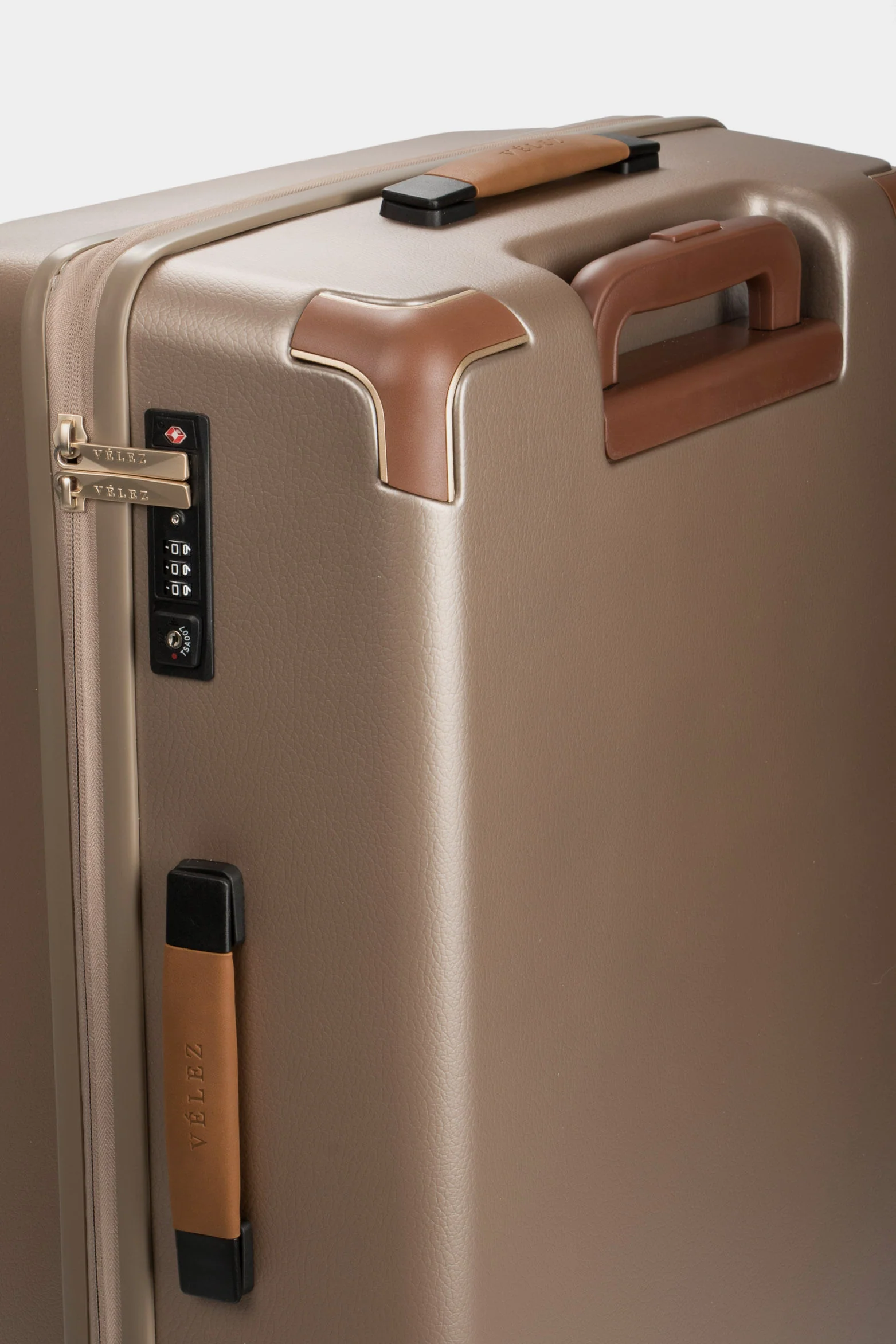 24” Georgia Artisan Executive Suitcase in Gold - Image 5