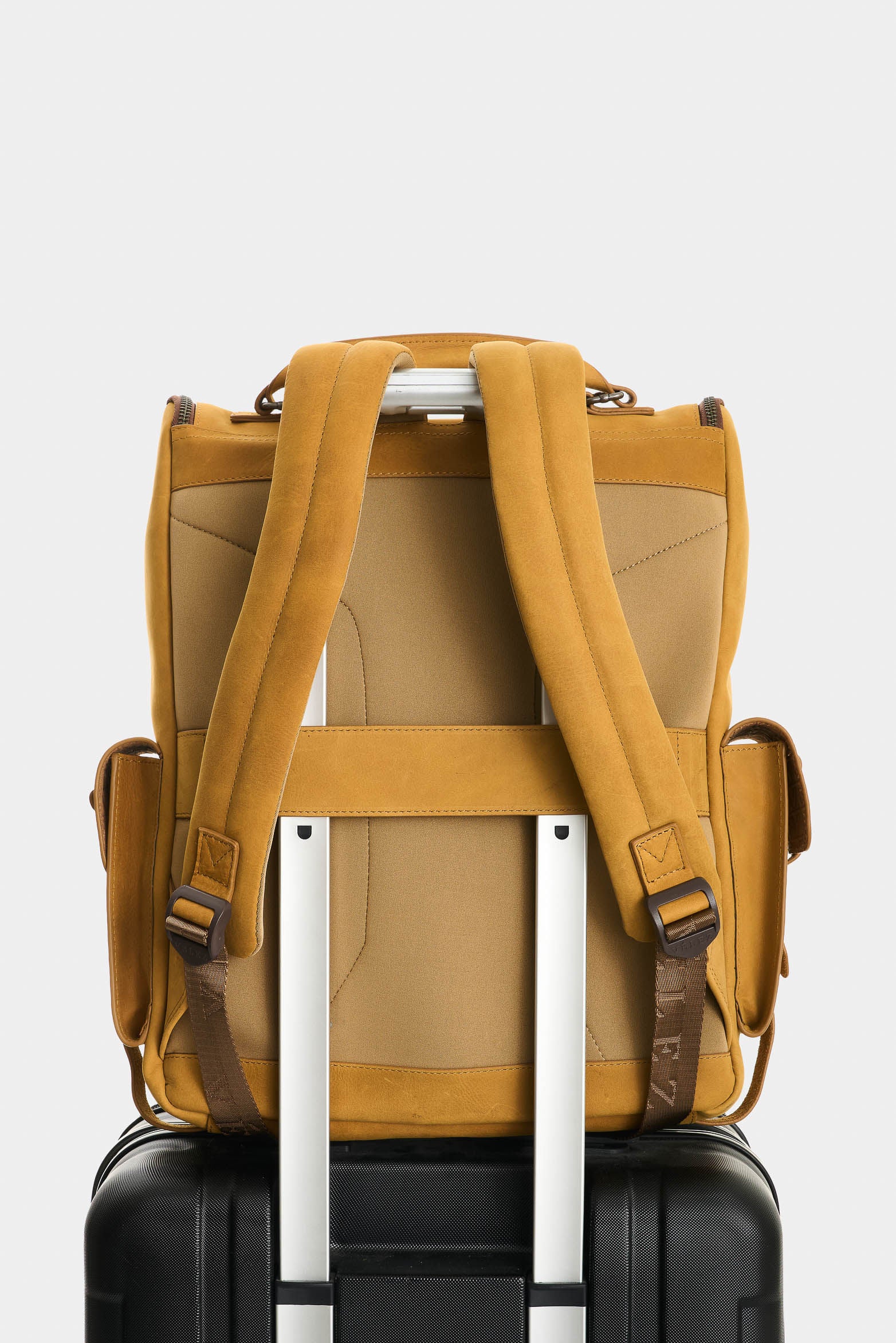 Achaeology Oregon leather backpack for men - Image 3