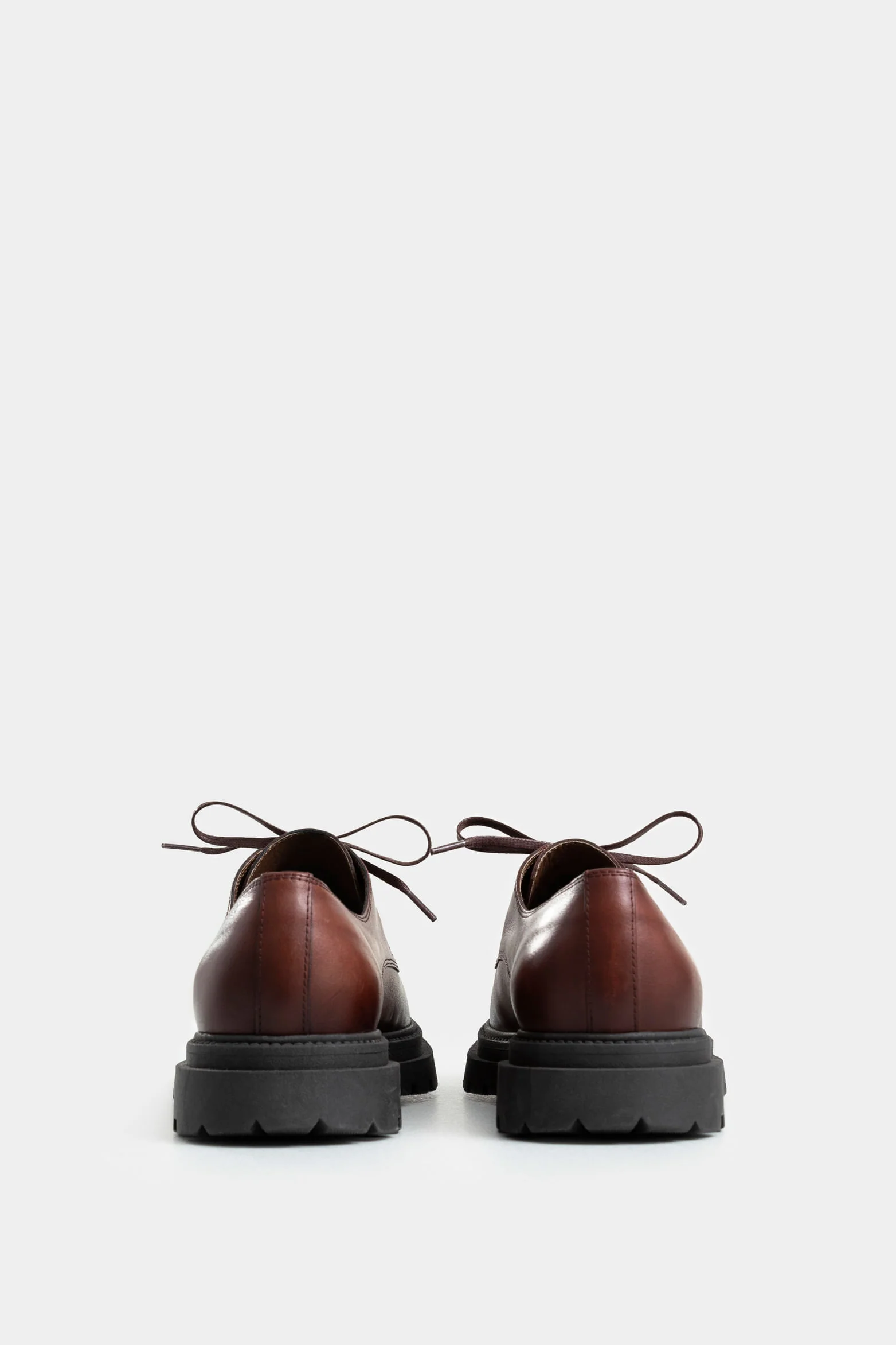 Arezzo Corded Leather Shoes for Men with Aged Effect - Image 3