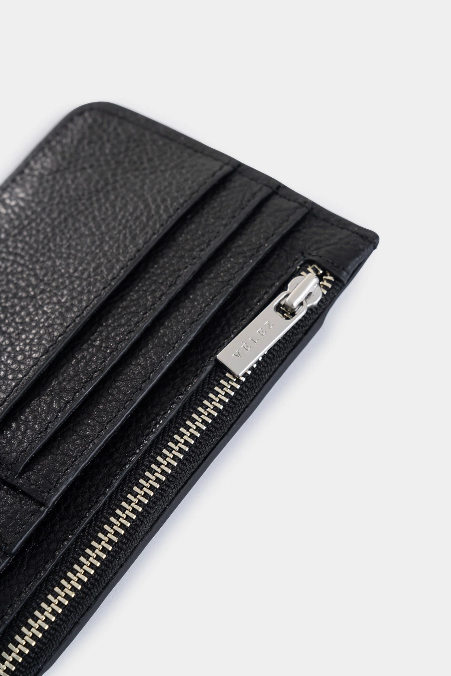 Aventurina leather document holder for women with coin pocket - Image 5