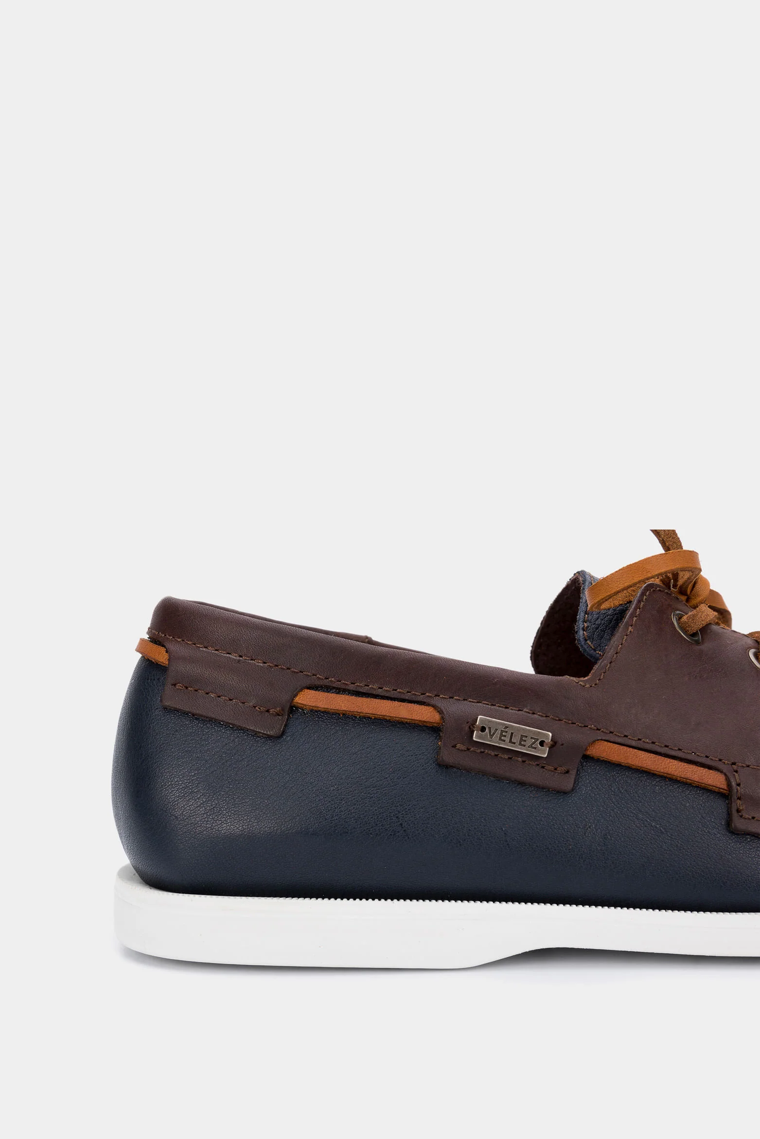 Avetrana Contrast Leather Moccasin in Dark Blue - Image 3