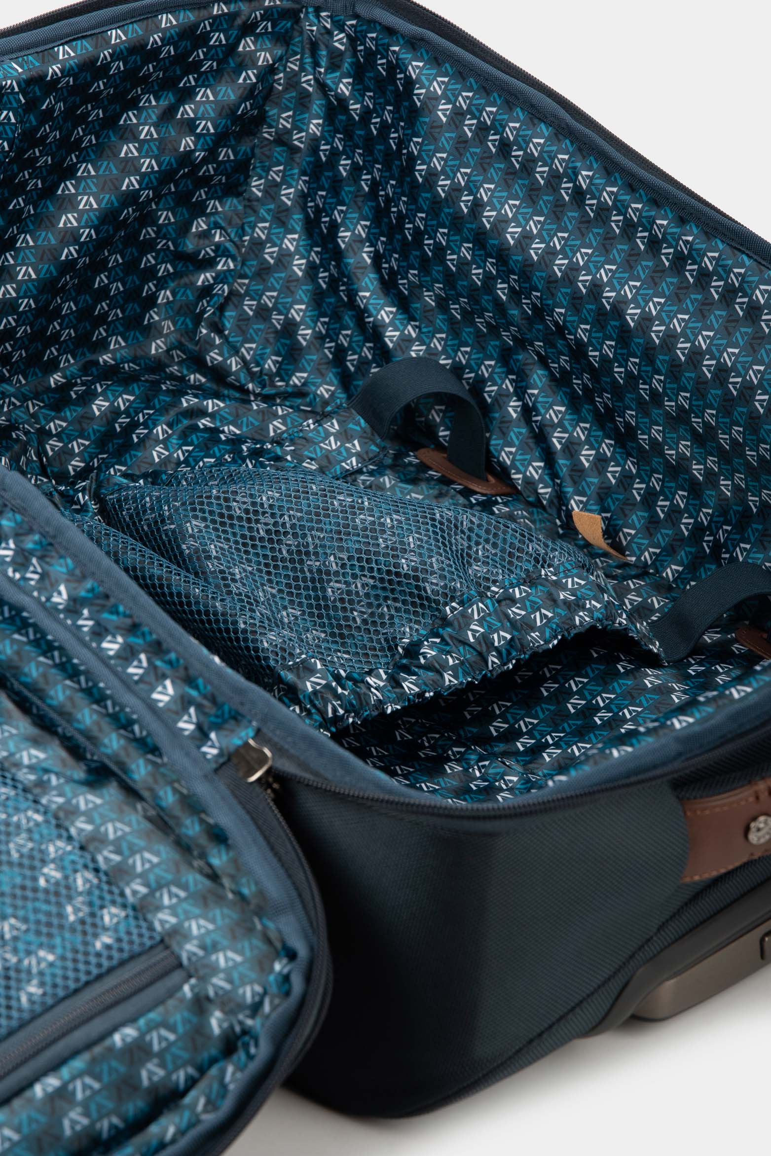 Barabino Suitcase in Dark Blue - Image 6