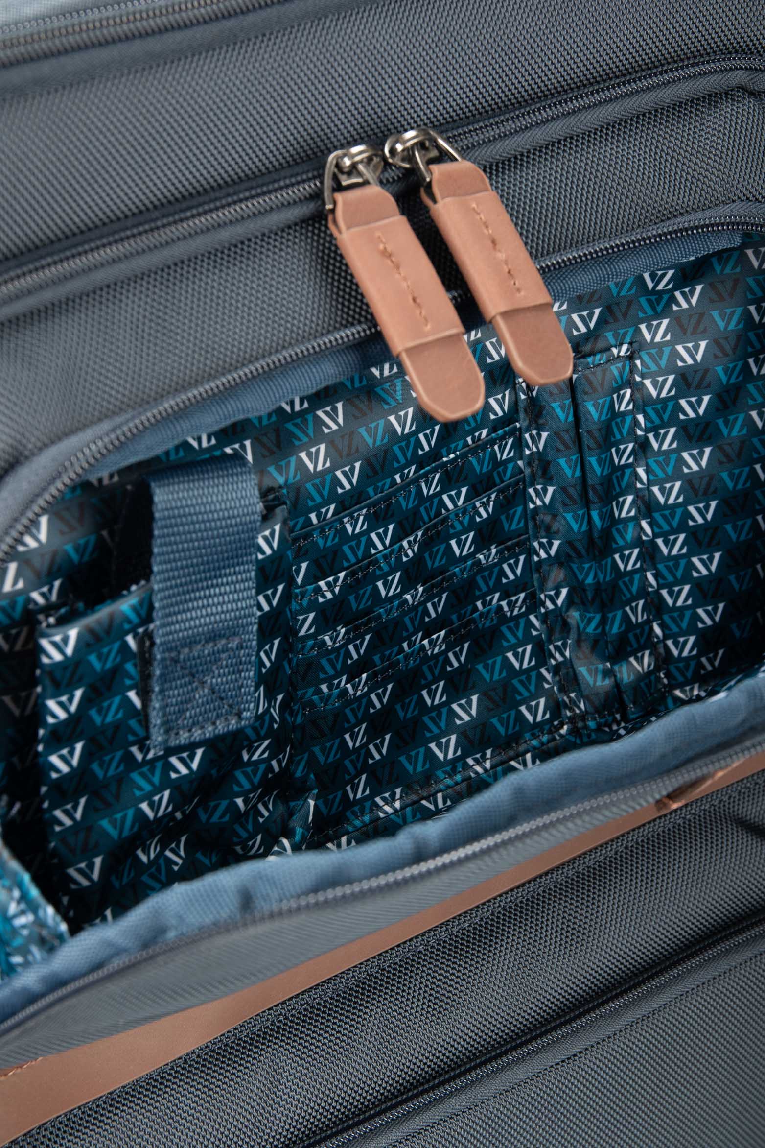 Barabino Suitcase in Dark Blue - Image 7