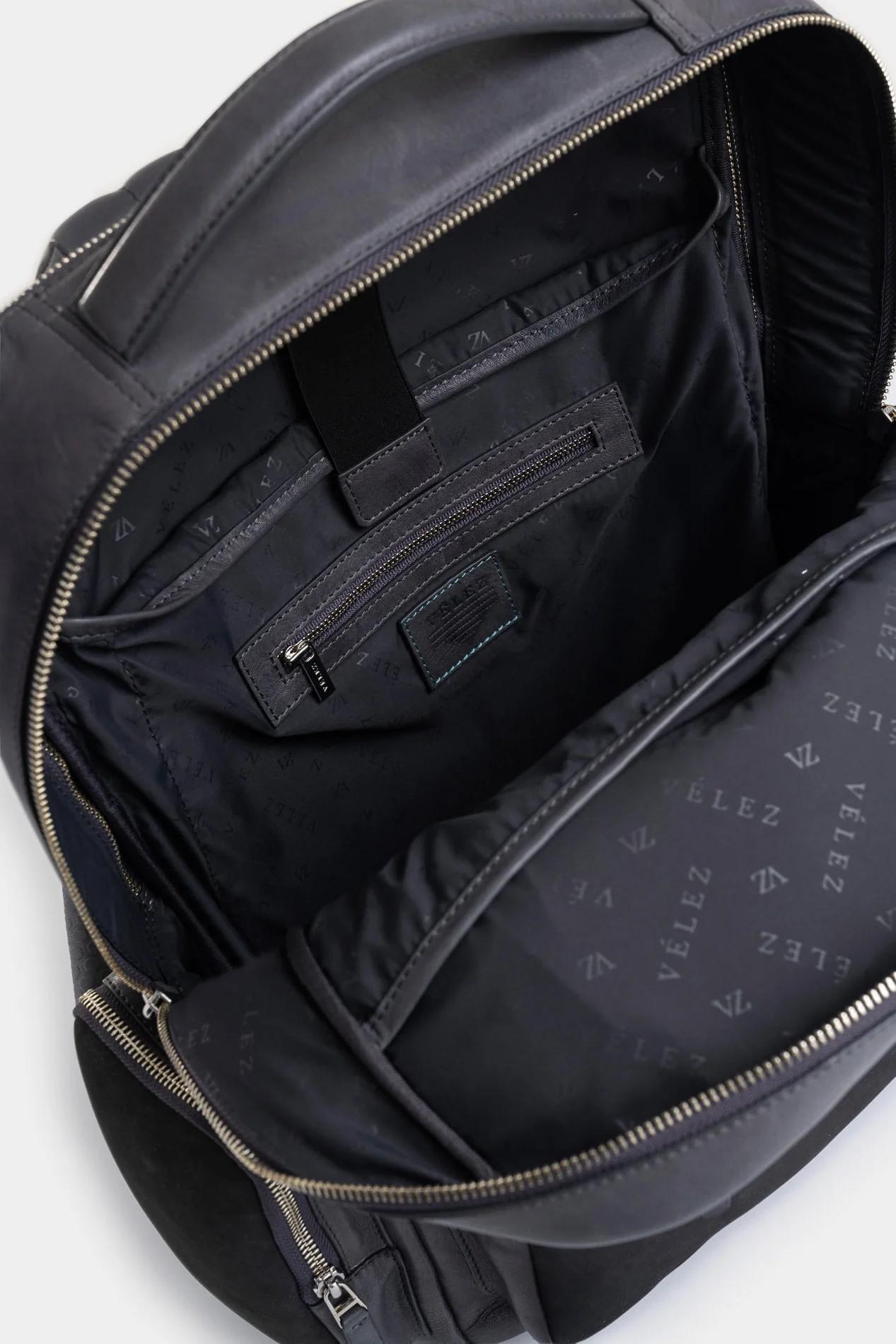 Barceló 2 Leather Bag for Men Multifunctional - Image 5