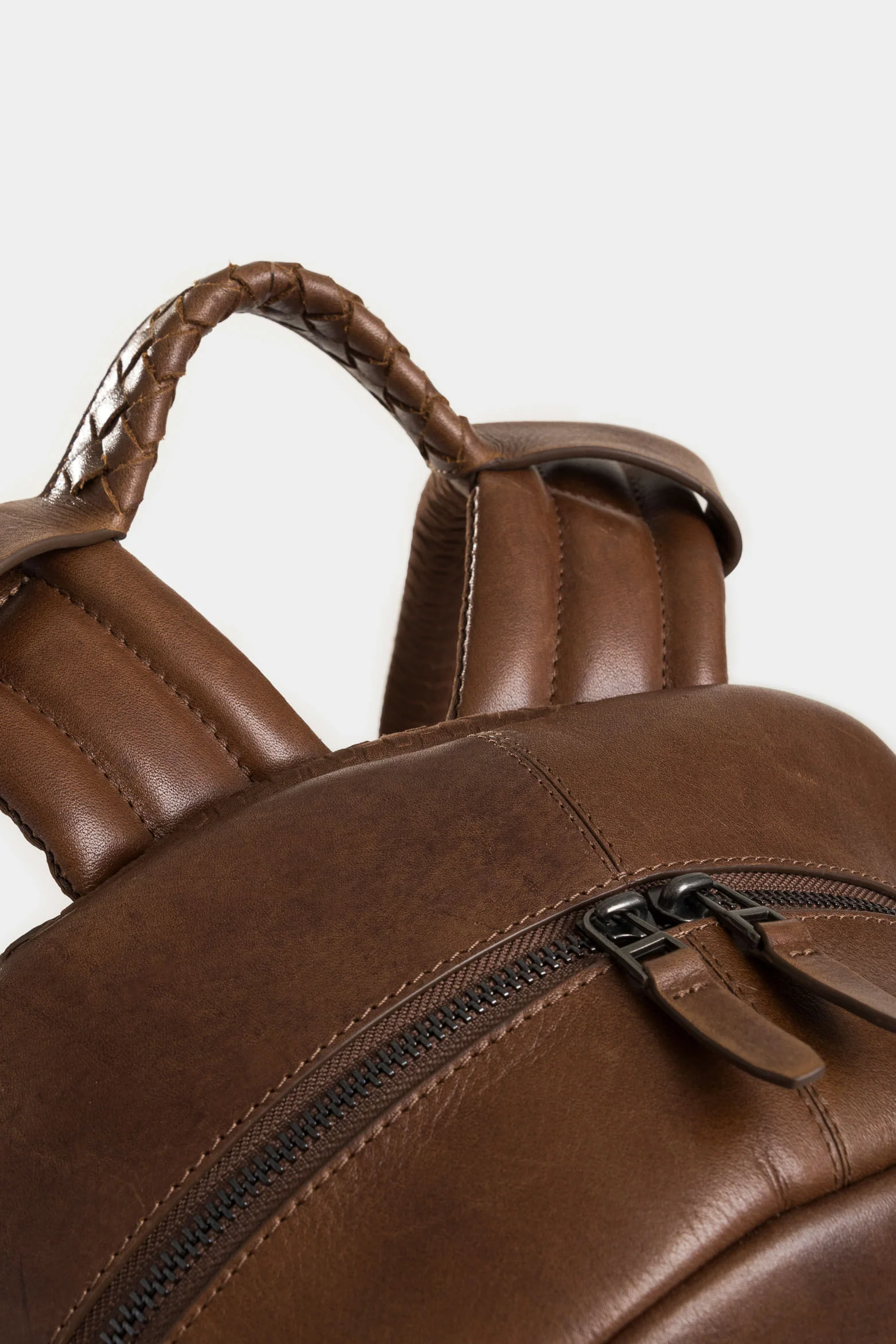 Bolet suede leather backpack for men with vintage effect - Image 4