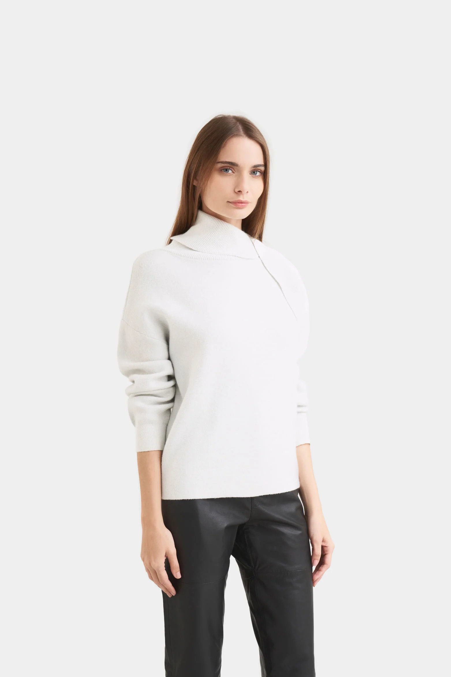 Calas Knitted Sweater for Women with Draped Collar Effect - Image 3