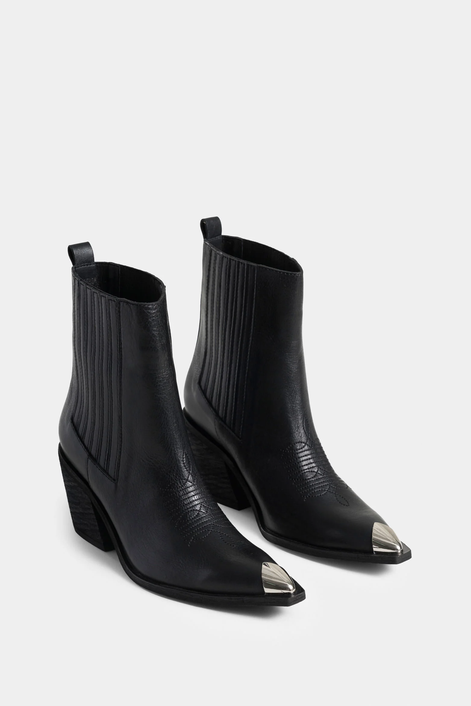 Calas Leather Ankle Boots for Women with Embroidered Upper - Image 2