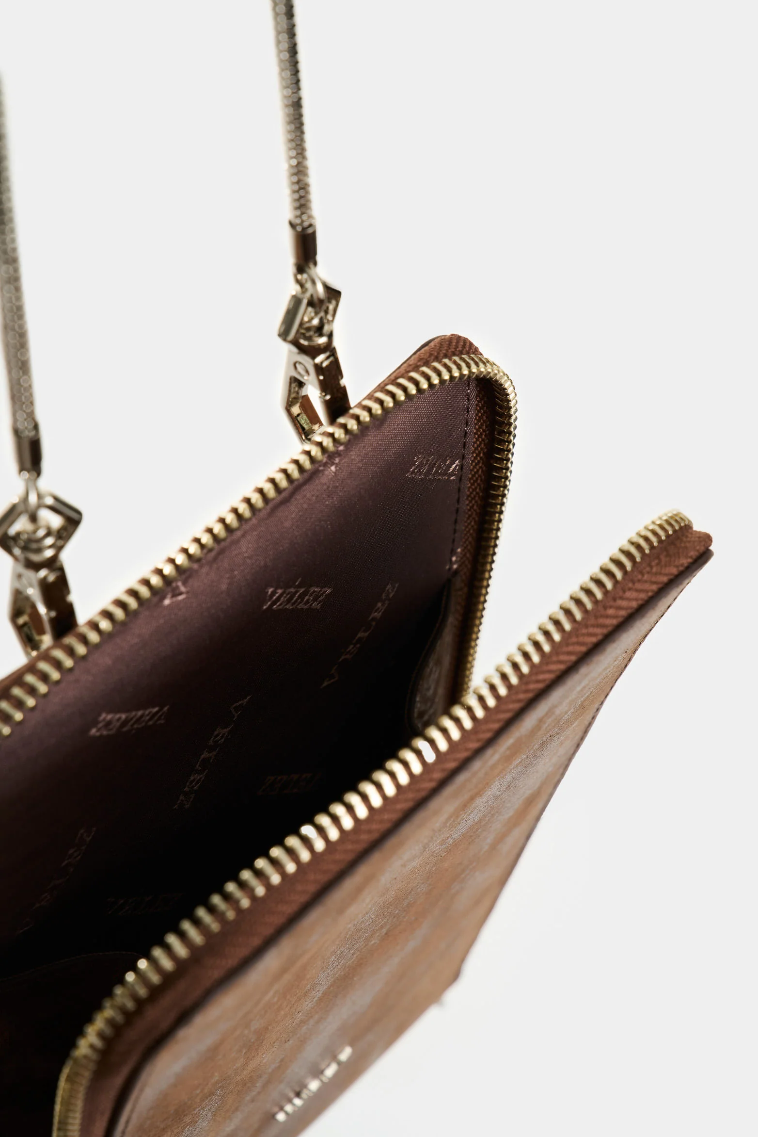 Calas Leather Phone Case with Chain for Women - Image 5