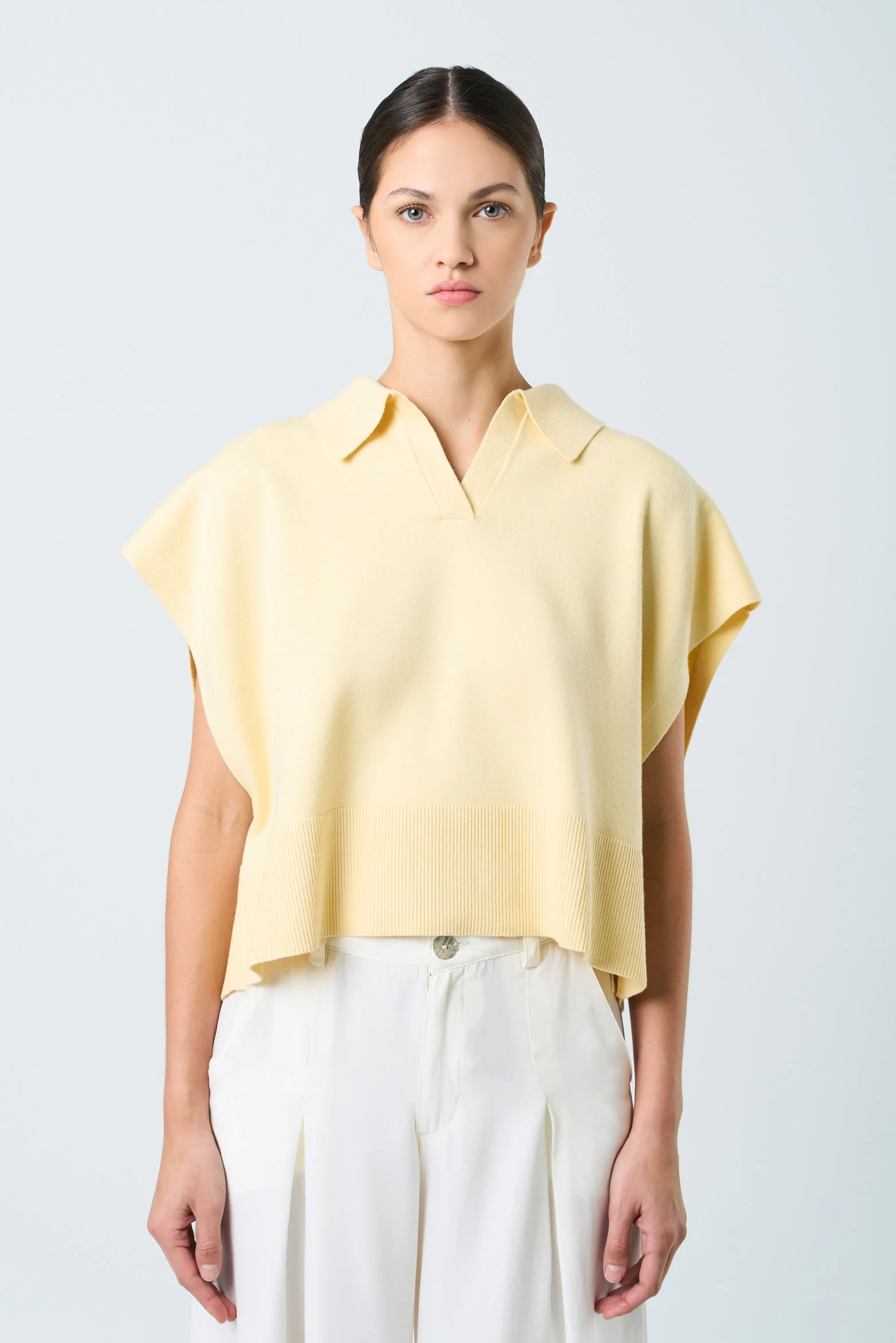 Caltha Palazzo Pants for Women with Relaxed Fit - Image 4