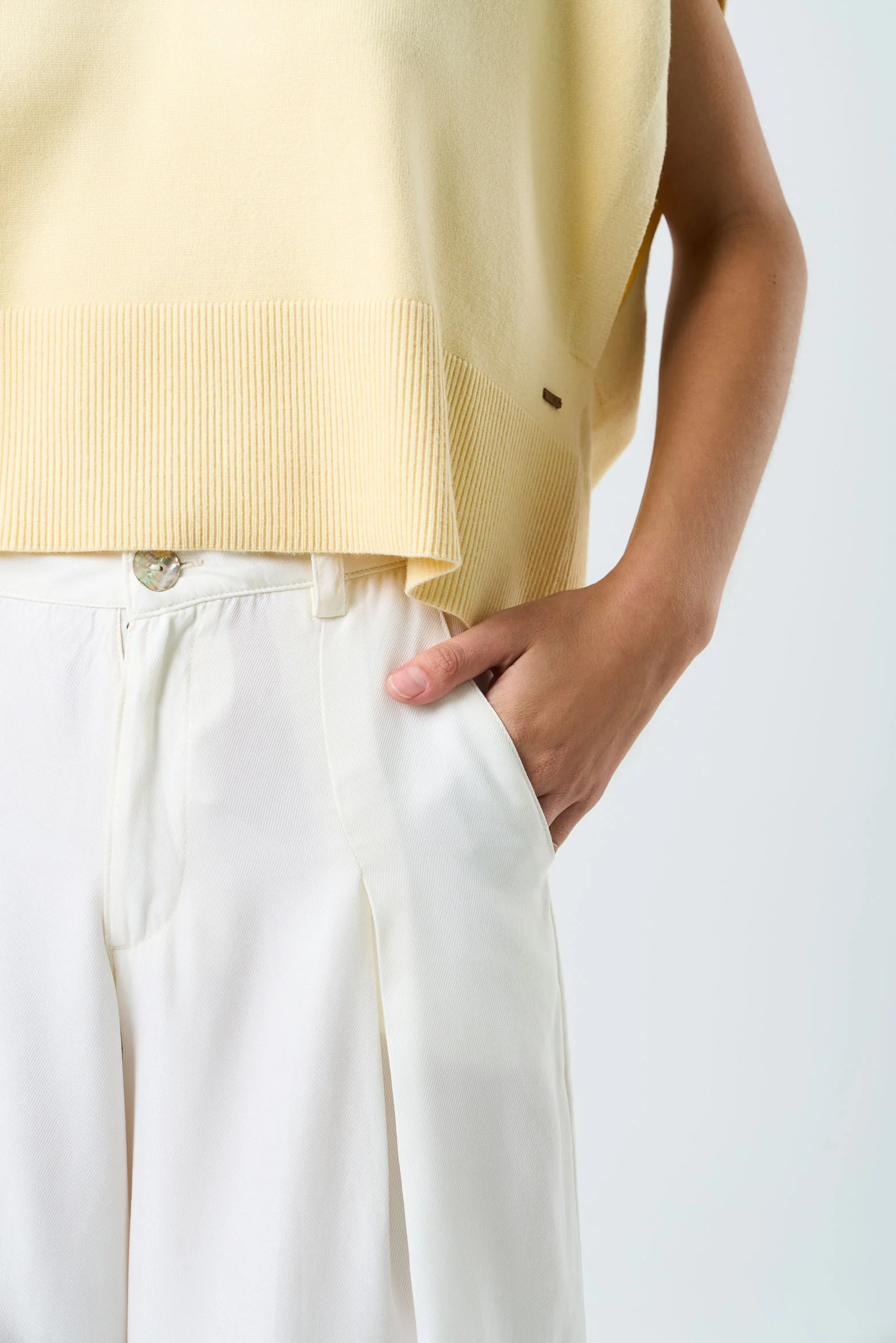 Caltha Palazzo Pants for Women with Relaxed Fit - Image 6