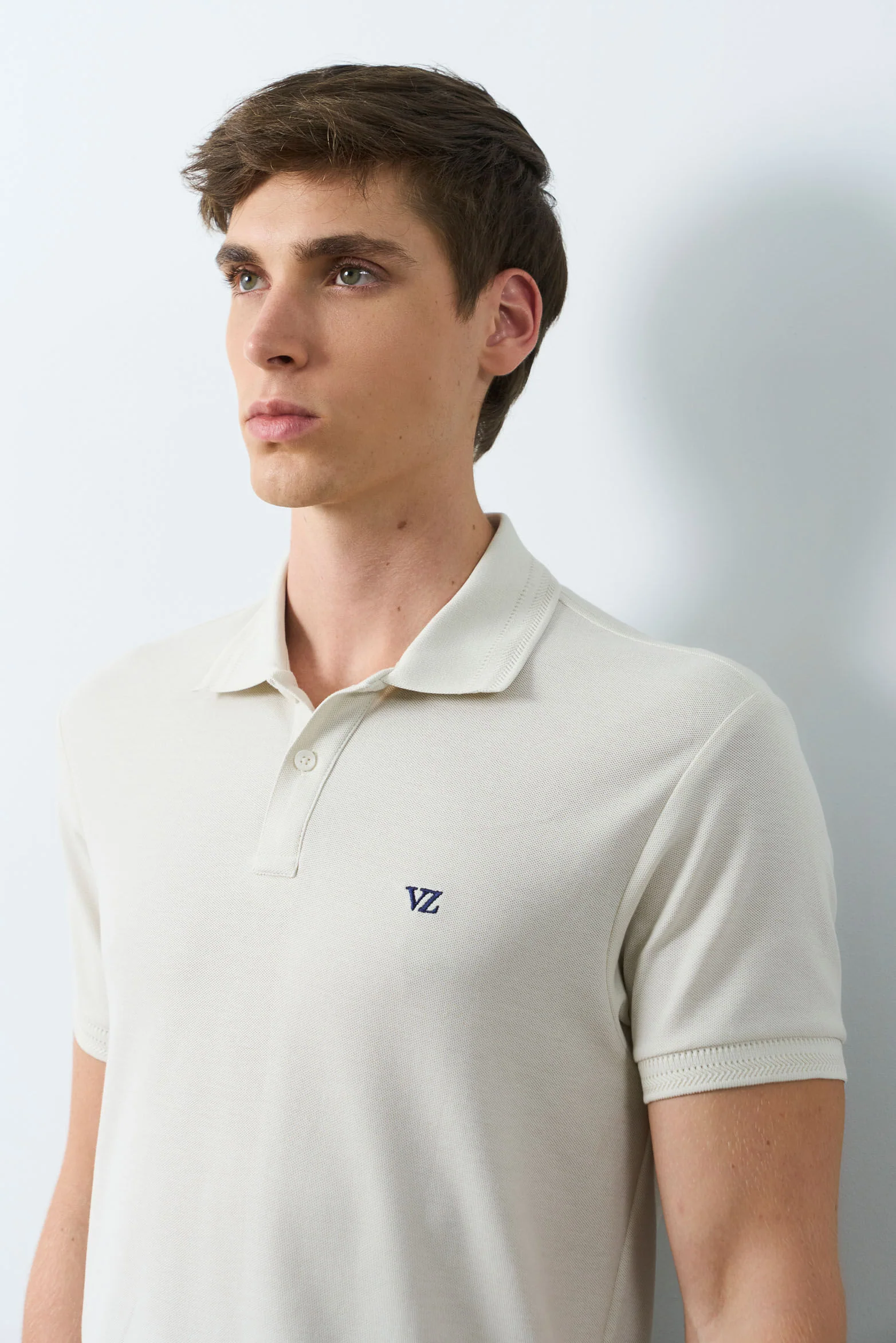 Essential short-sleeve polo for men textured - Image 6