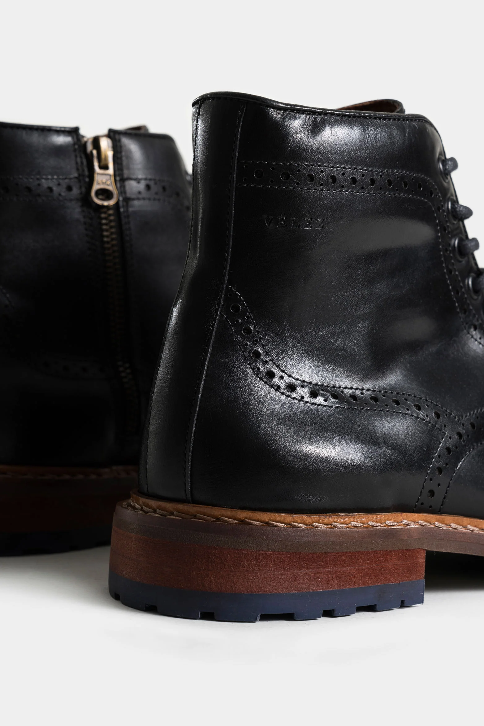 Estepa Smooth Leather Boots for Men with Artisanal Chipped Detail - Image 5