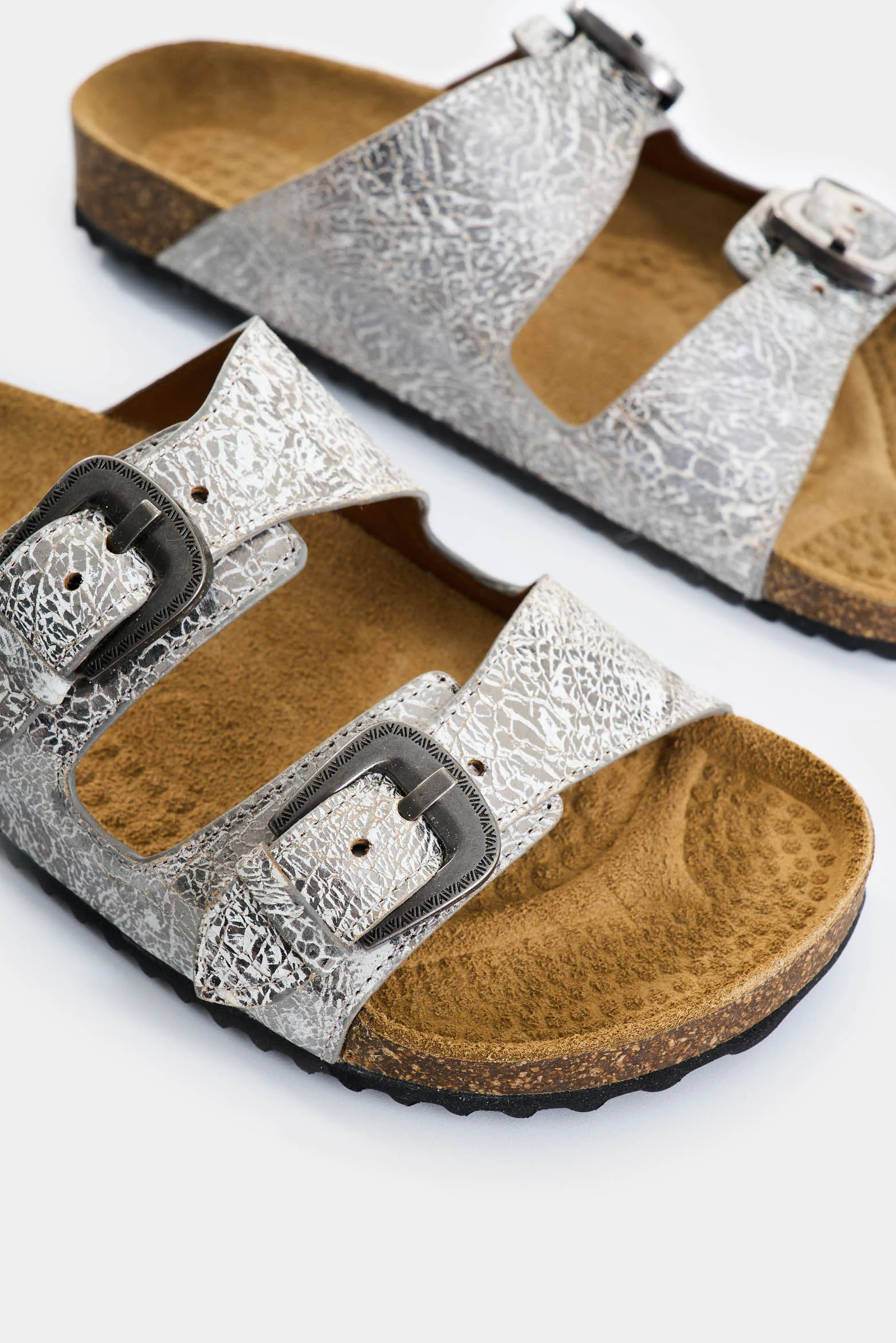 Flat Pilos Leather Sandals for Women with Cork Sole - Image 5