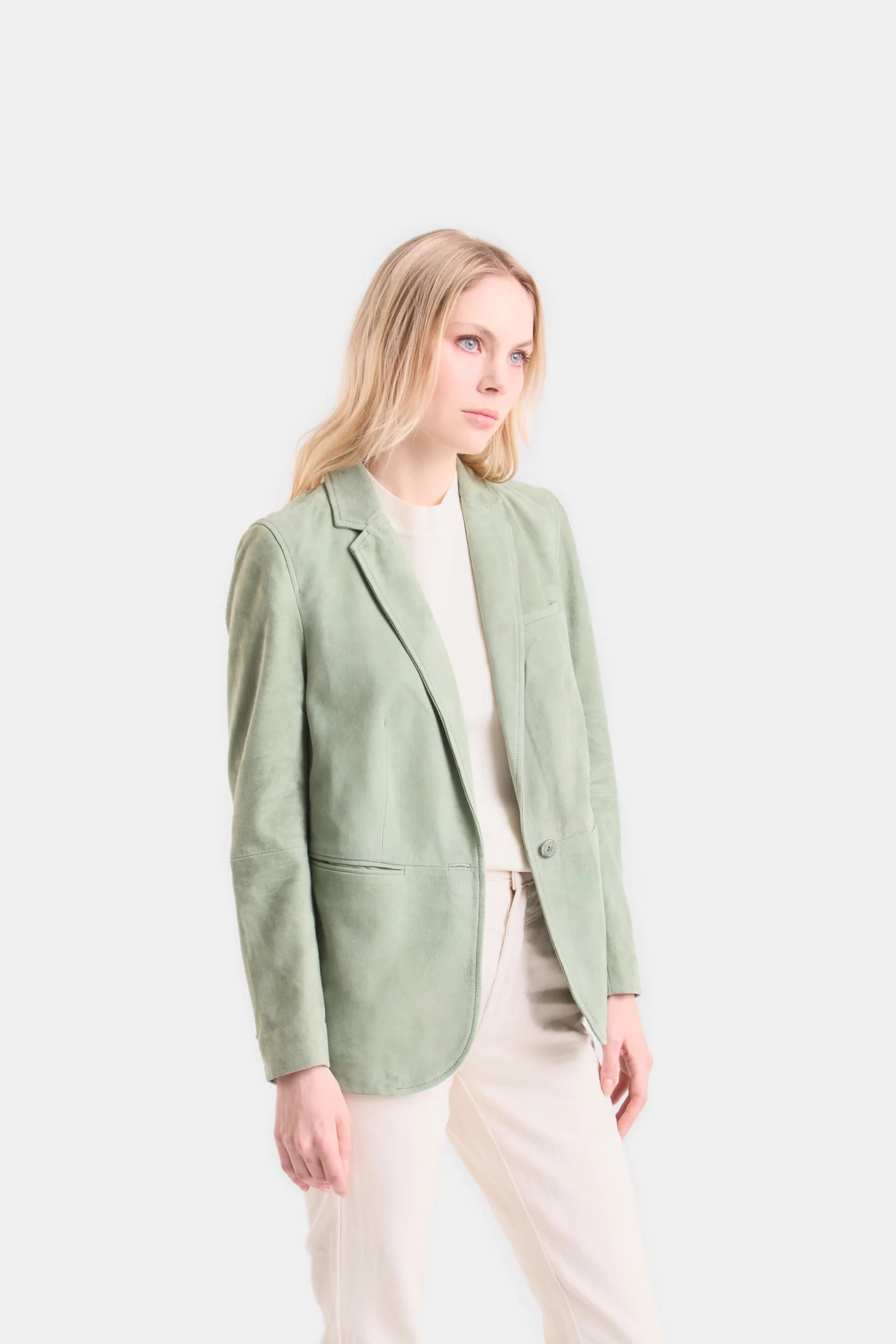 Gobi Suede Blazer for Women with Ribbed Pocket - Image 3