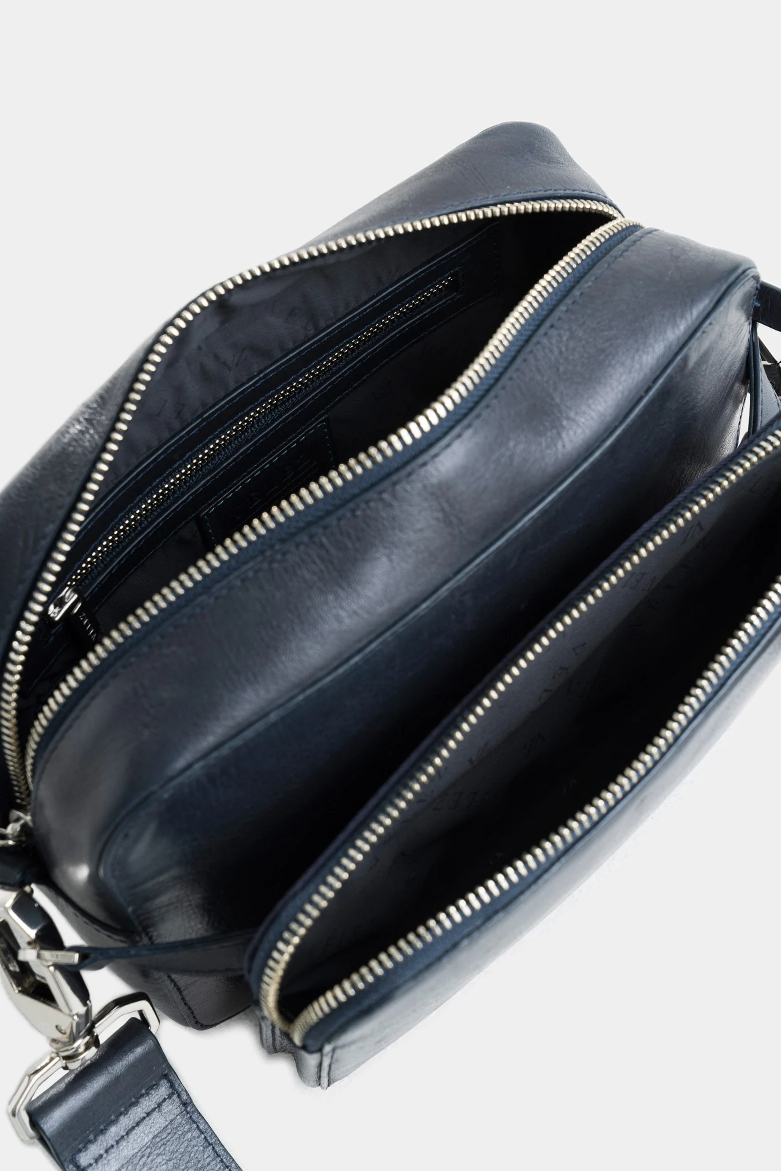 Halo Multifunctional Leather Hands-Free Bag for Men - Image 5