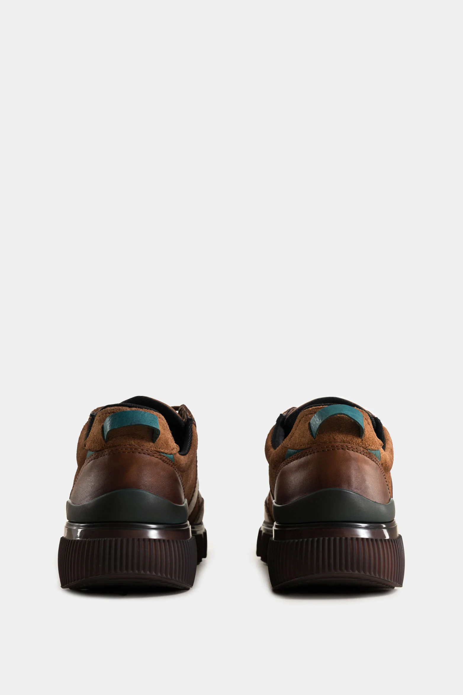 Halo SneakersSmooth Leather and Suede Texture for Men - Image 3