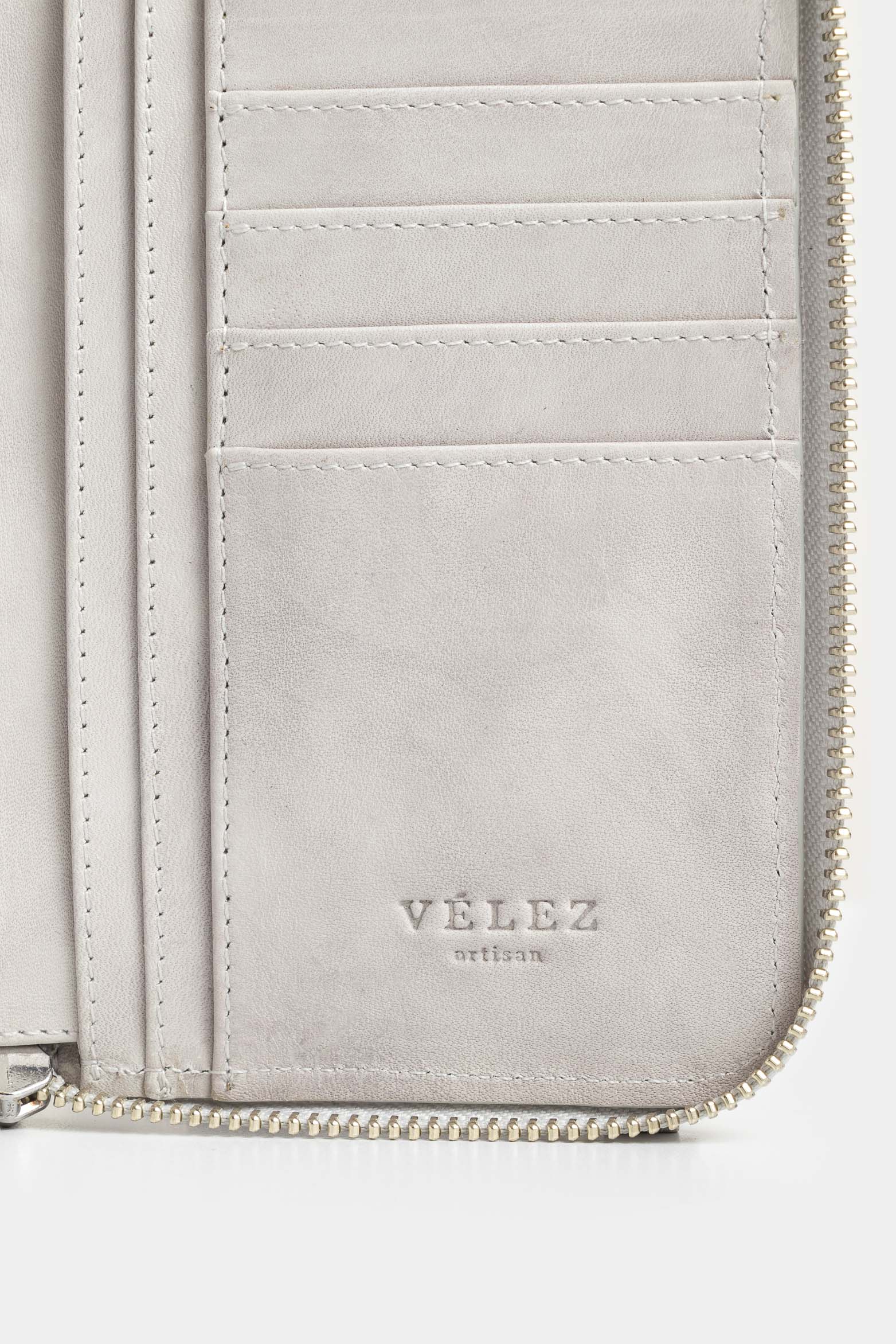 Ibiza Leather Checkbook Holder for Women with Chain - Image 5