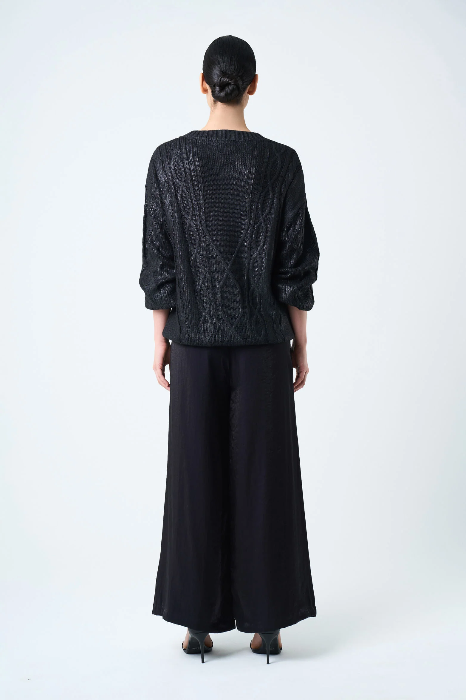 Layla knitted sweater for women with resin effect - Image 3