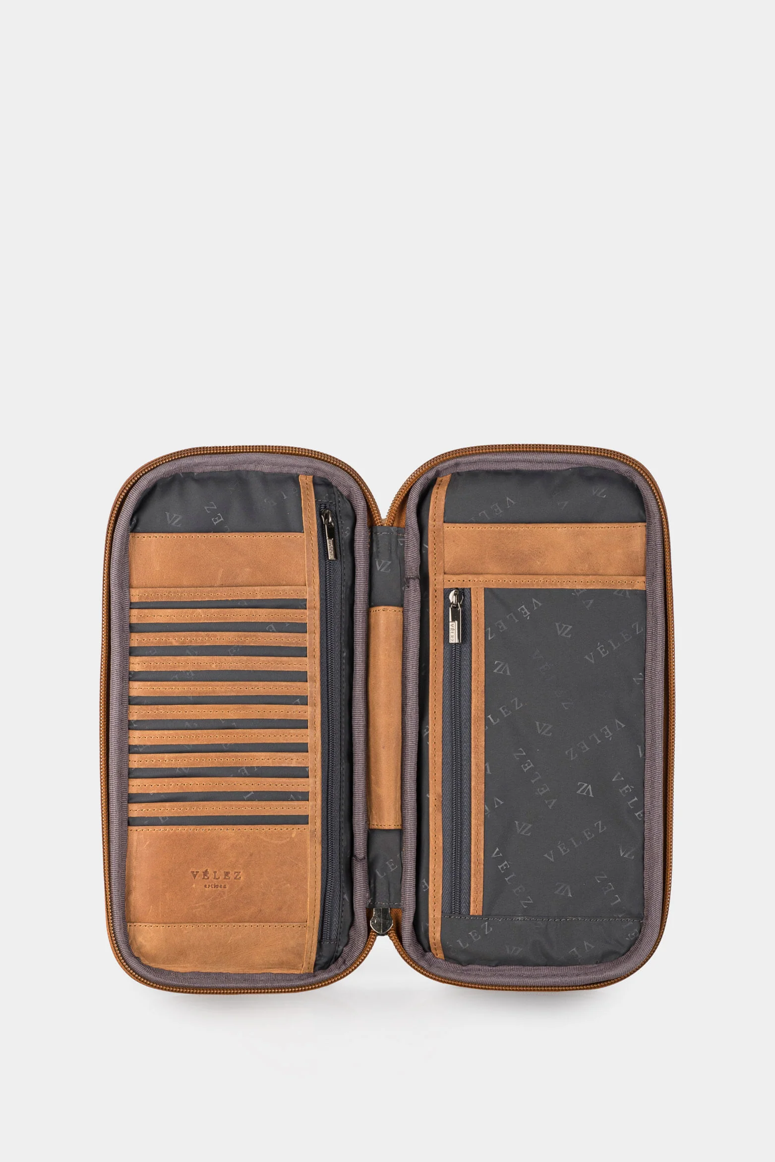 Leather Passport Holder for Men Ibis - Image 2