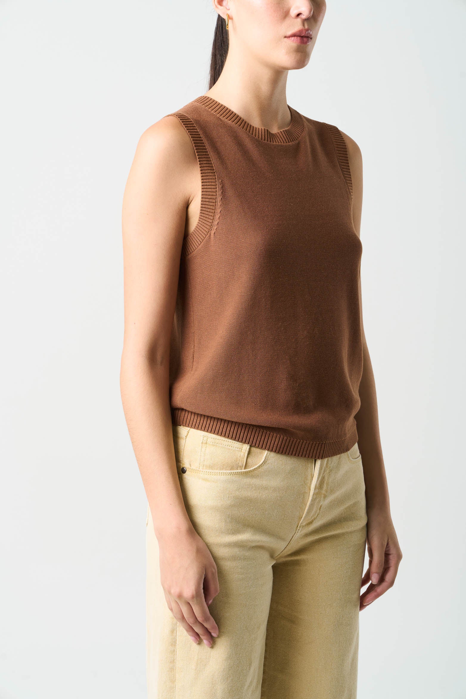 Lightweight Astromelia knit top for women - Image 5