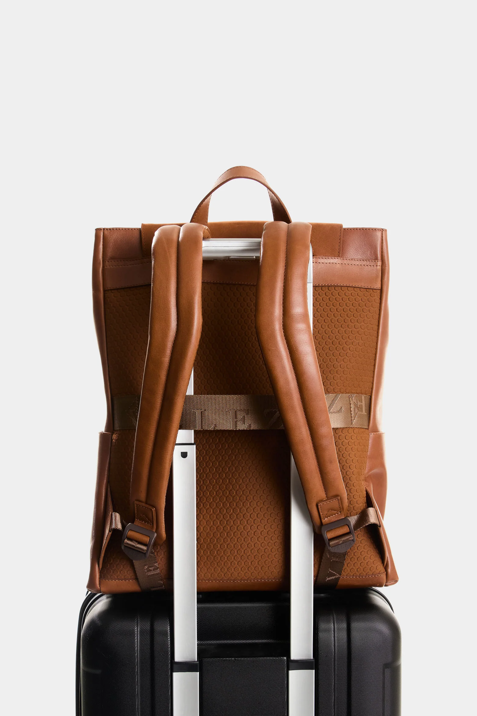 Liora 2 leather backpack for men - Image 3