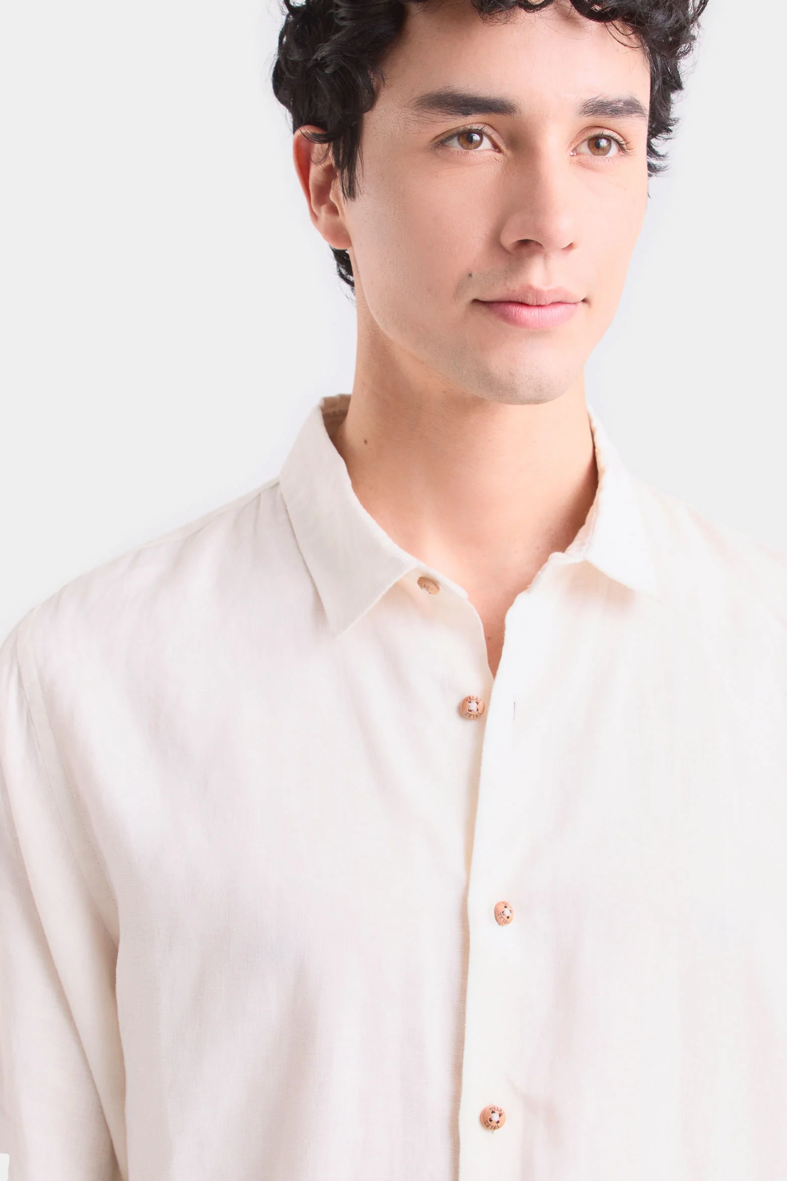 LongSleeve Linen Shirt for Men SemiFitted - Image 3