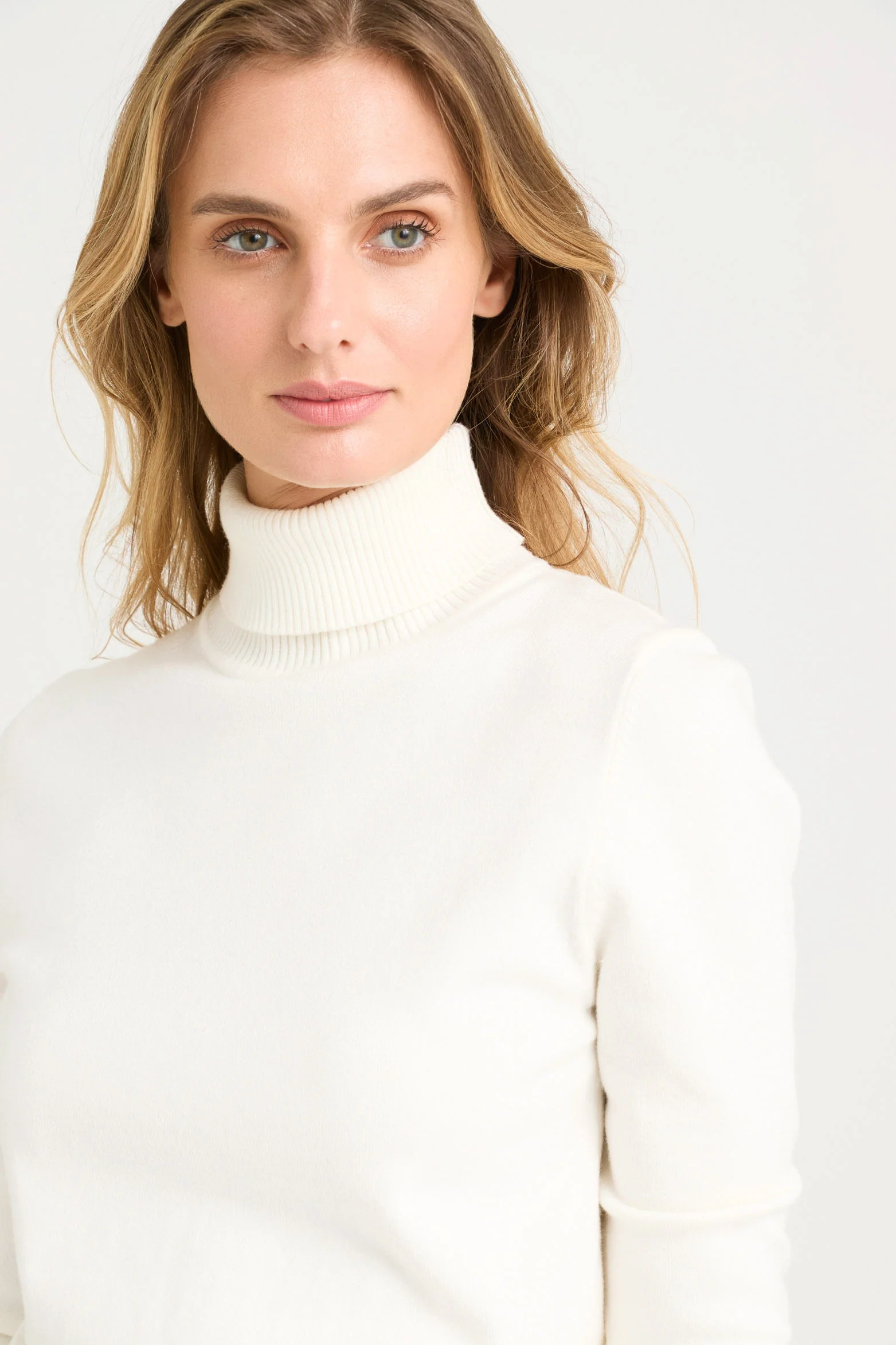 Maqui Basic Knit Sweater Turtleneck - Image 3
