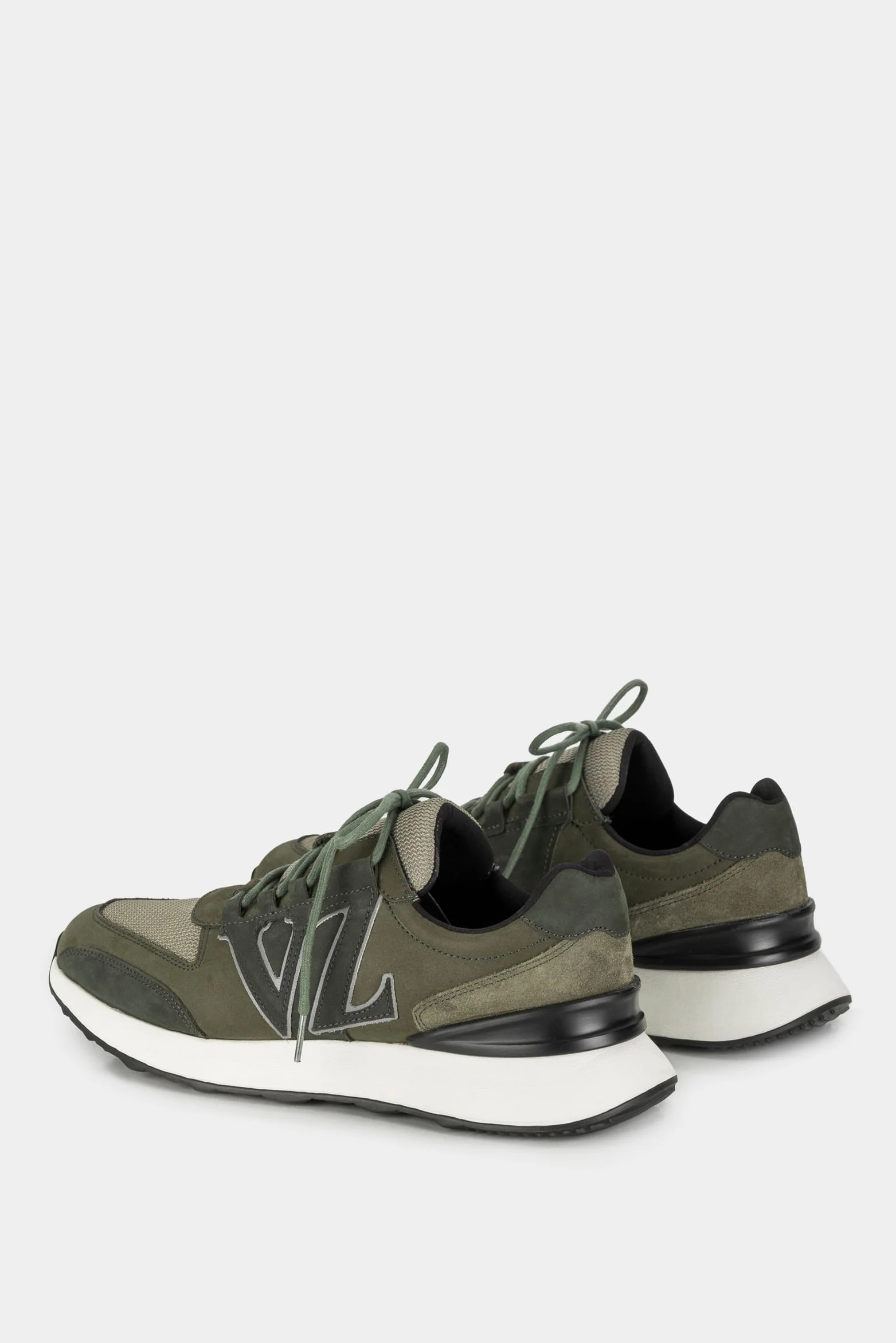 Men’s Australia Sneakers in Smooth Leather with Reflective Details - Image 3