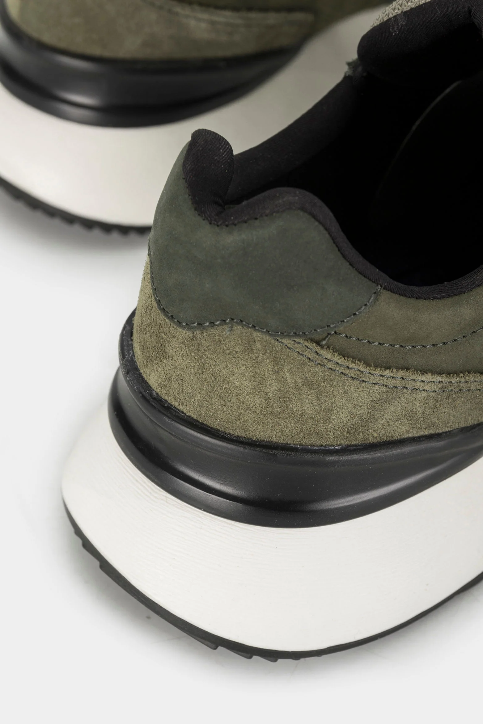 Men’s Australia Sneakers in Smooth Leather with Reflective Details - Image 5