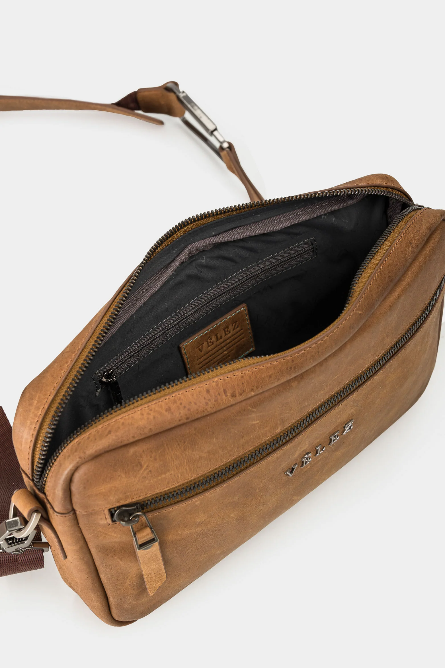 Men’s Cassatt Belt Handbags in Honey Leather with Front Pocket - Image 7
