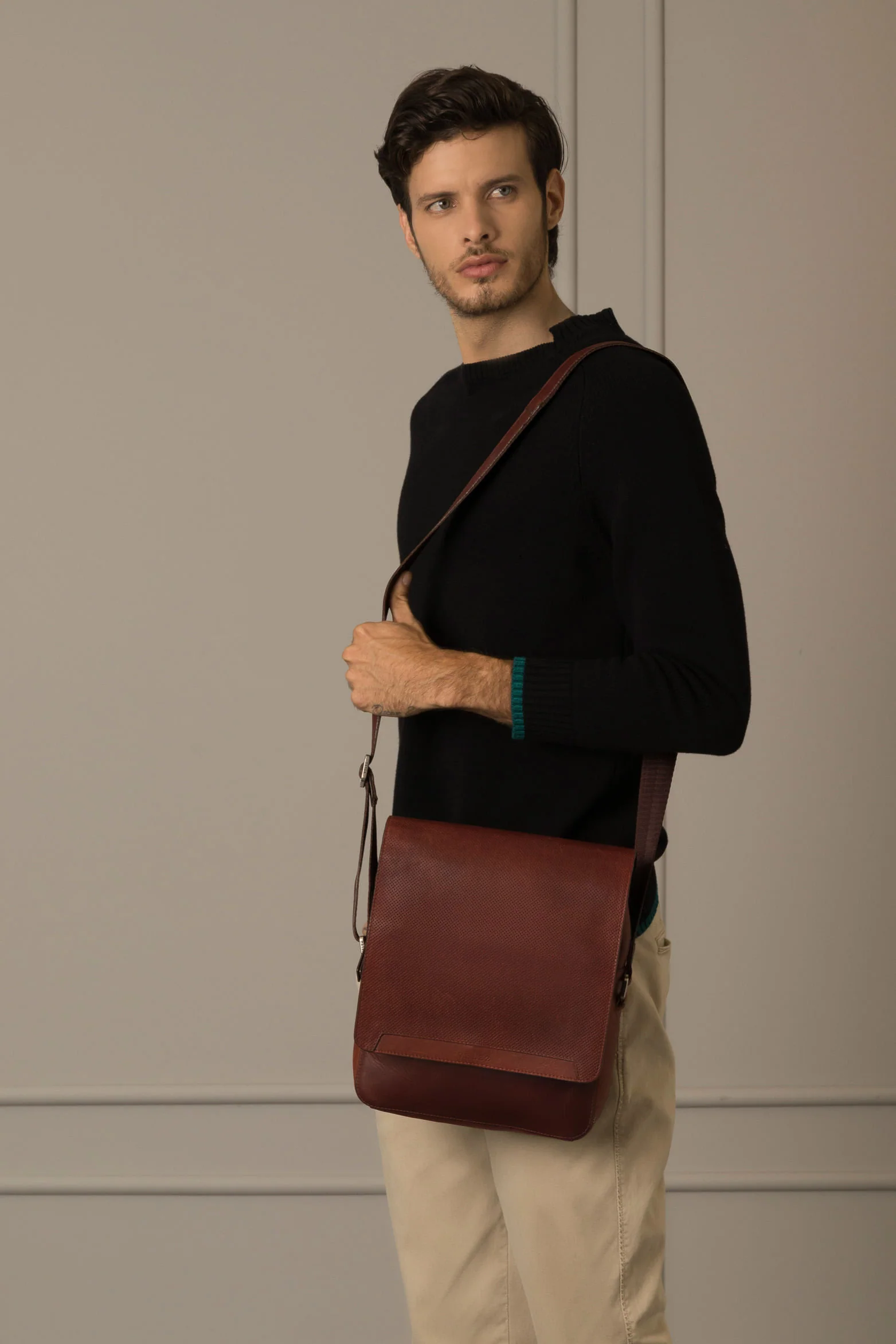 Men’s Crete Leather Shoulder Handbags in Black with Cross-Embossed Flap - Image 8