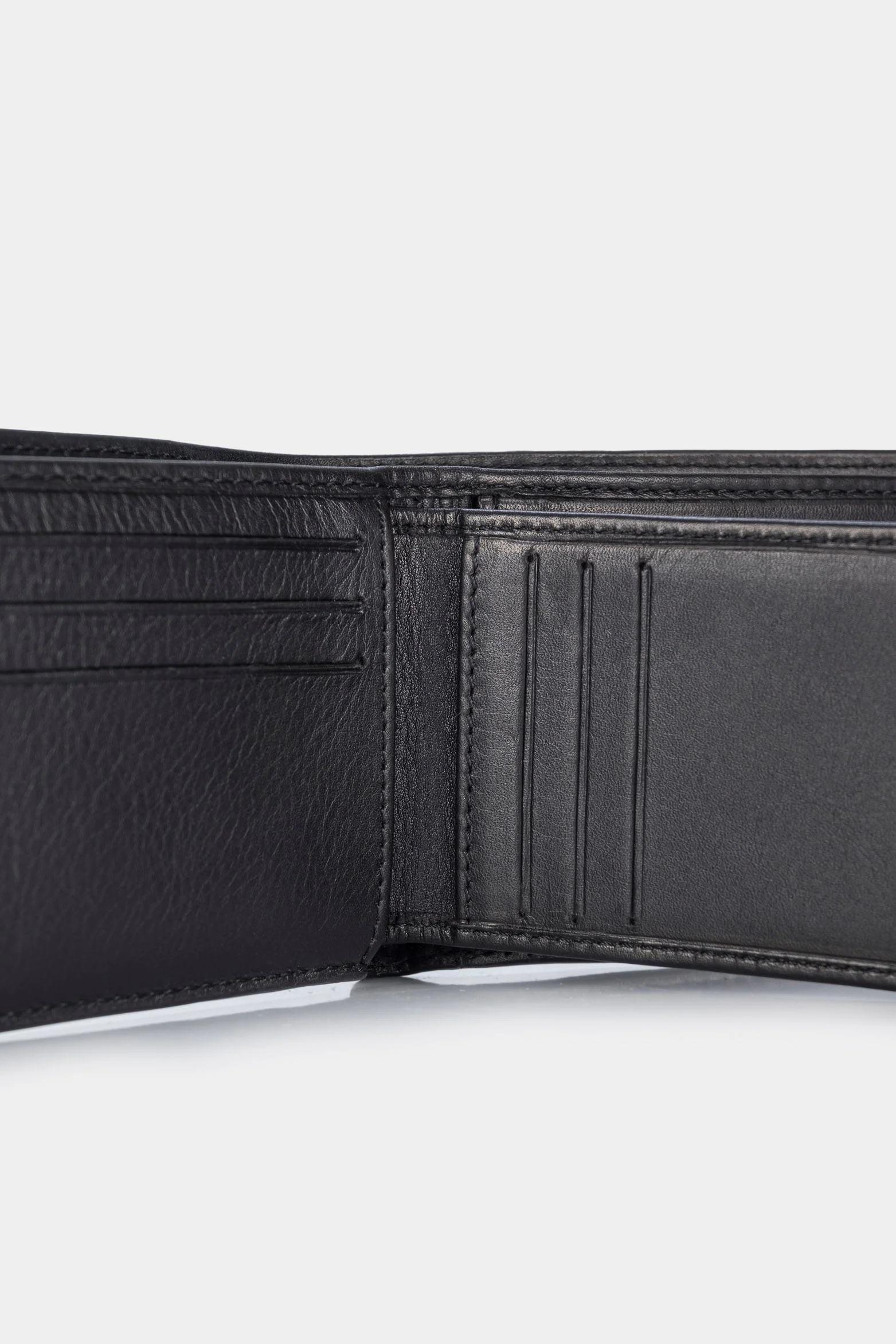 Men’s Draco Leather Wallet with Mixed Textures - Image 6