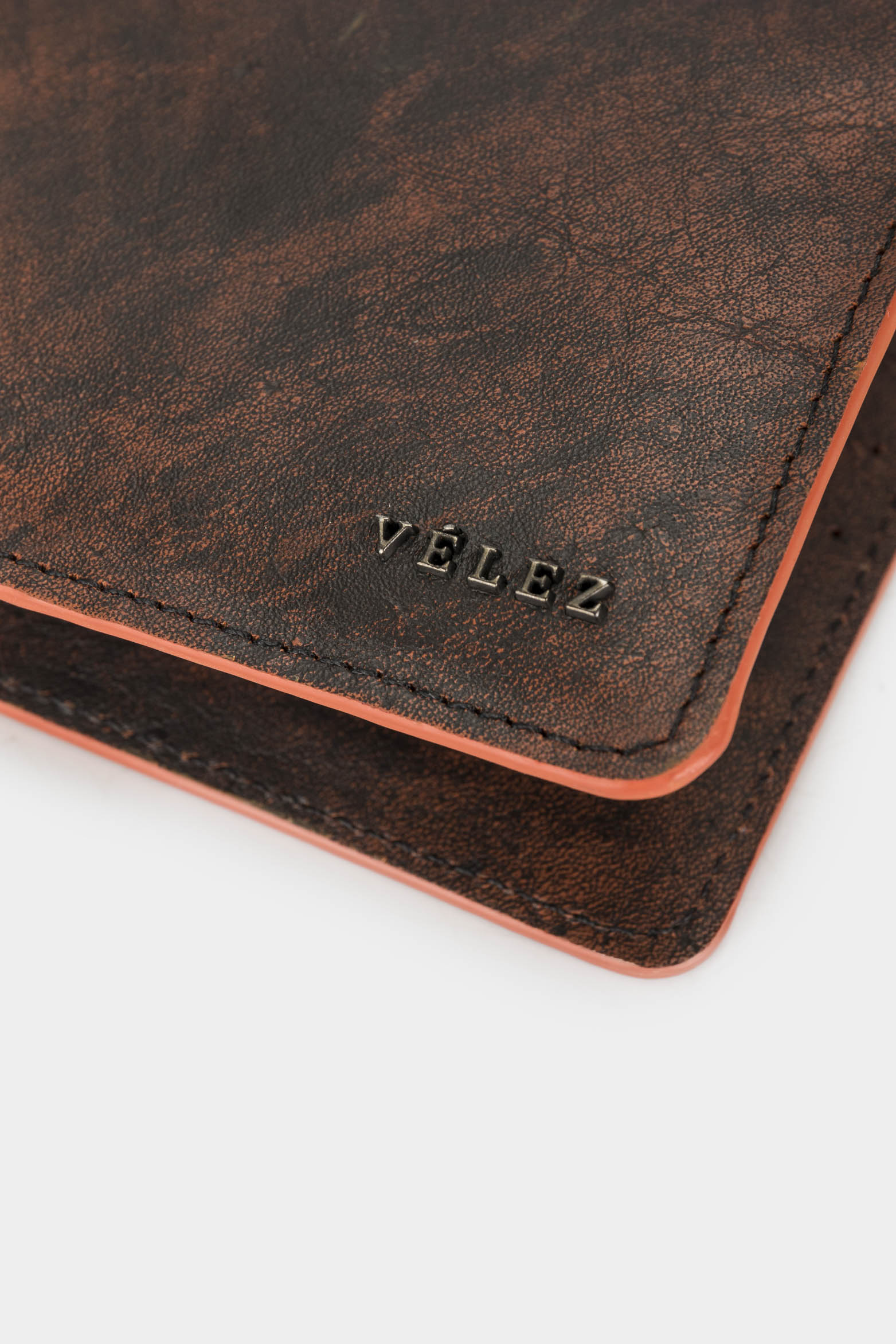 Men’s Leather Trekking Wallet with Handcrafted Finish - Image 4