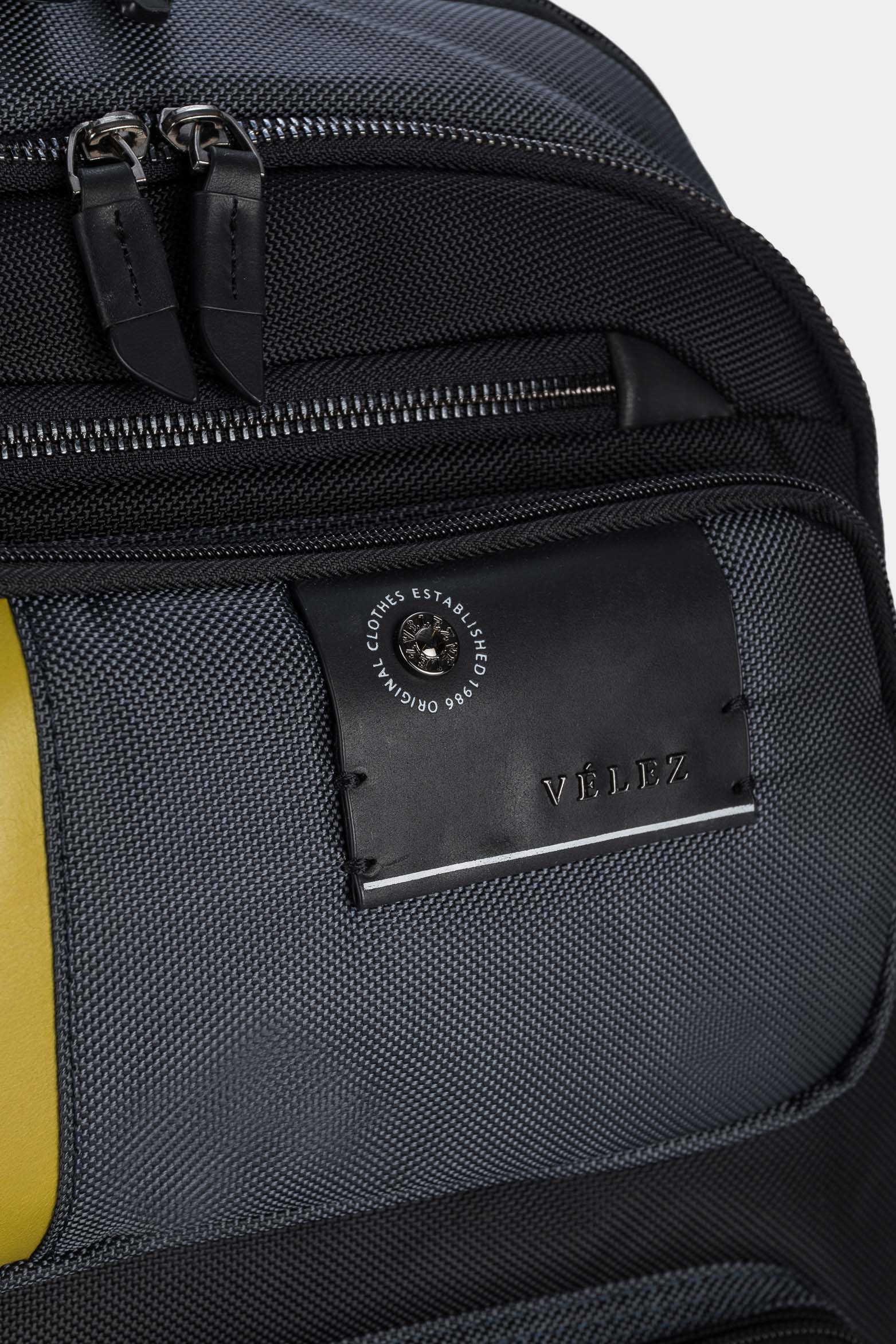 Men’s Living Multifunctional Backpack in Canvas with Leather Details - Image 4