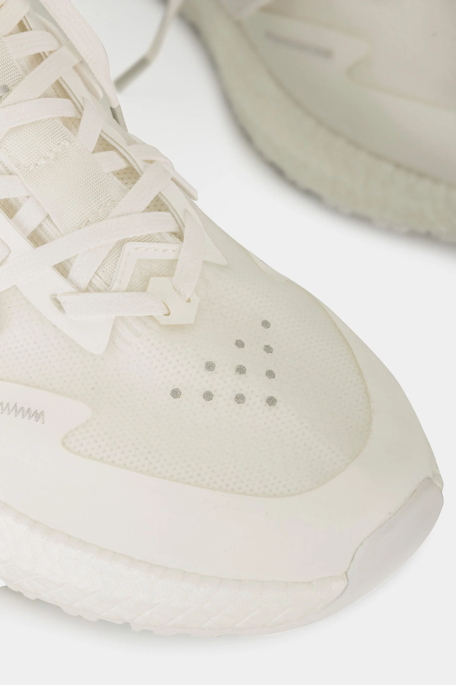 Men’s Retro Fly Up Sneakers in Tech Fabric - Image 4