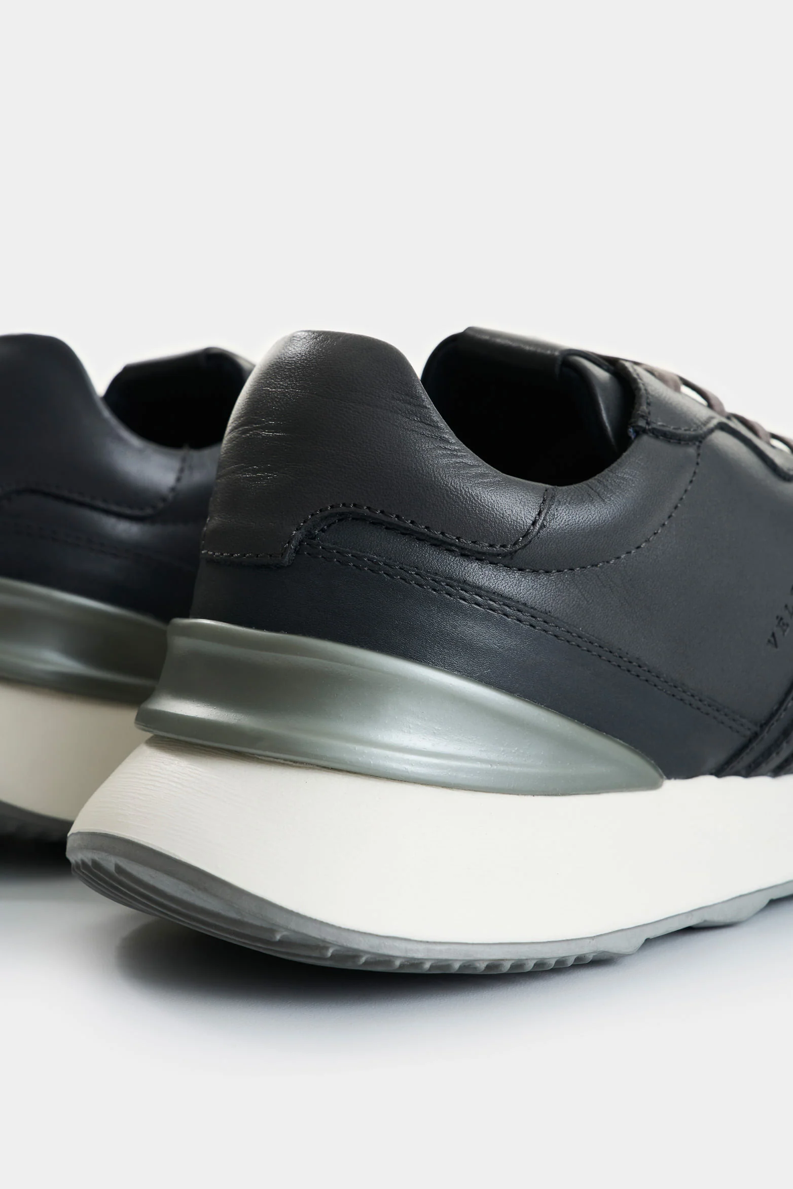 Men's Cooper 3 Leather Sneakers with Contrast Spoiler - Image 5