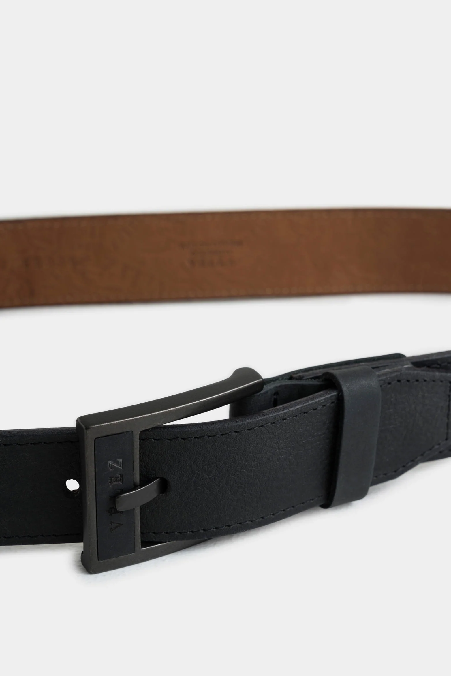 Men's Cyclon Trapezoid-Tip Leather Belt - Image 3