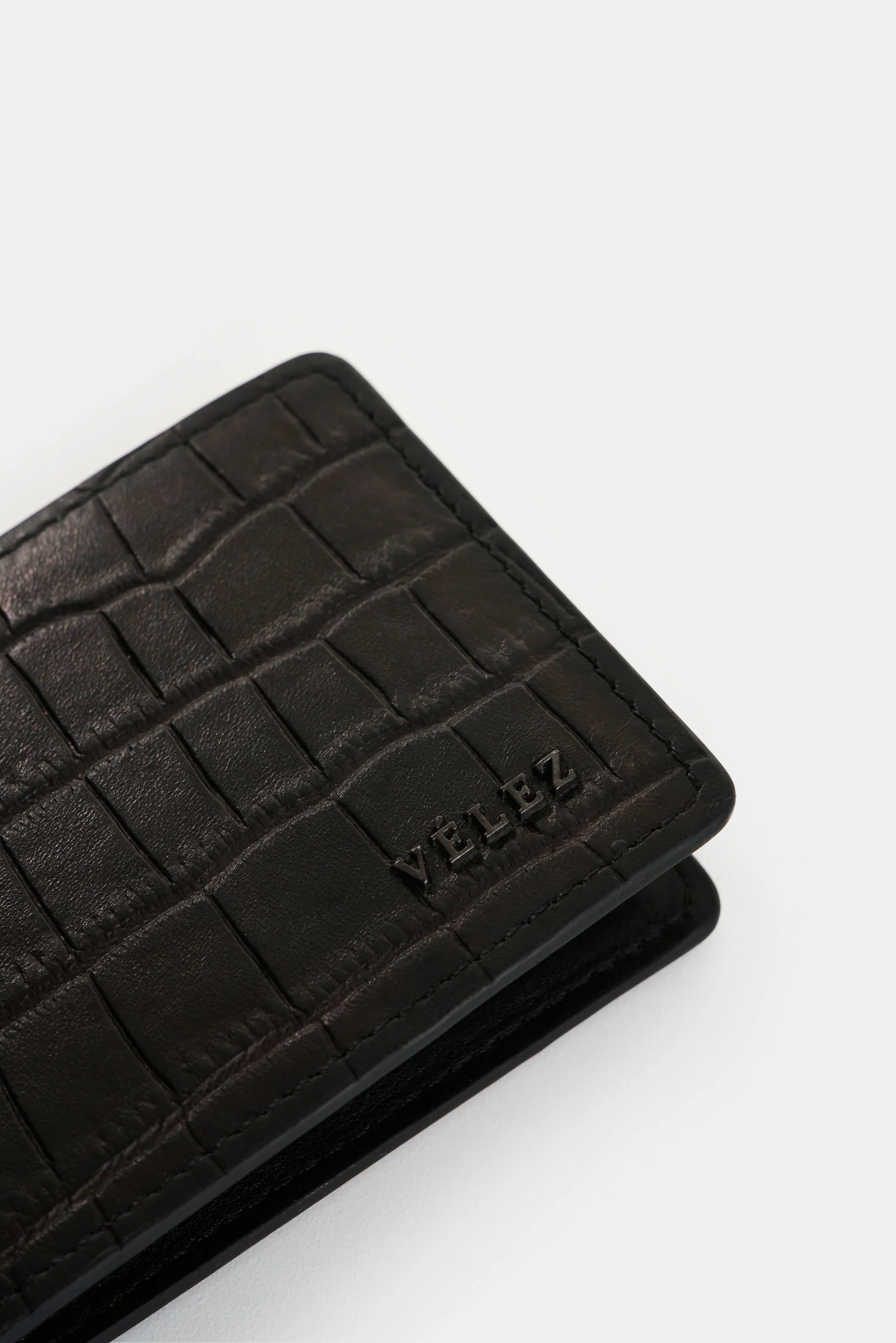 Men's Ópalo Leather Billfold with Texture - Image 5