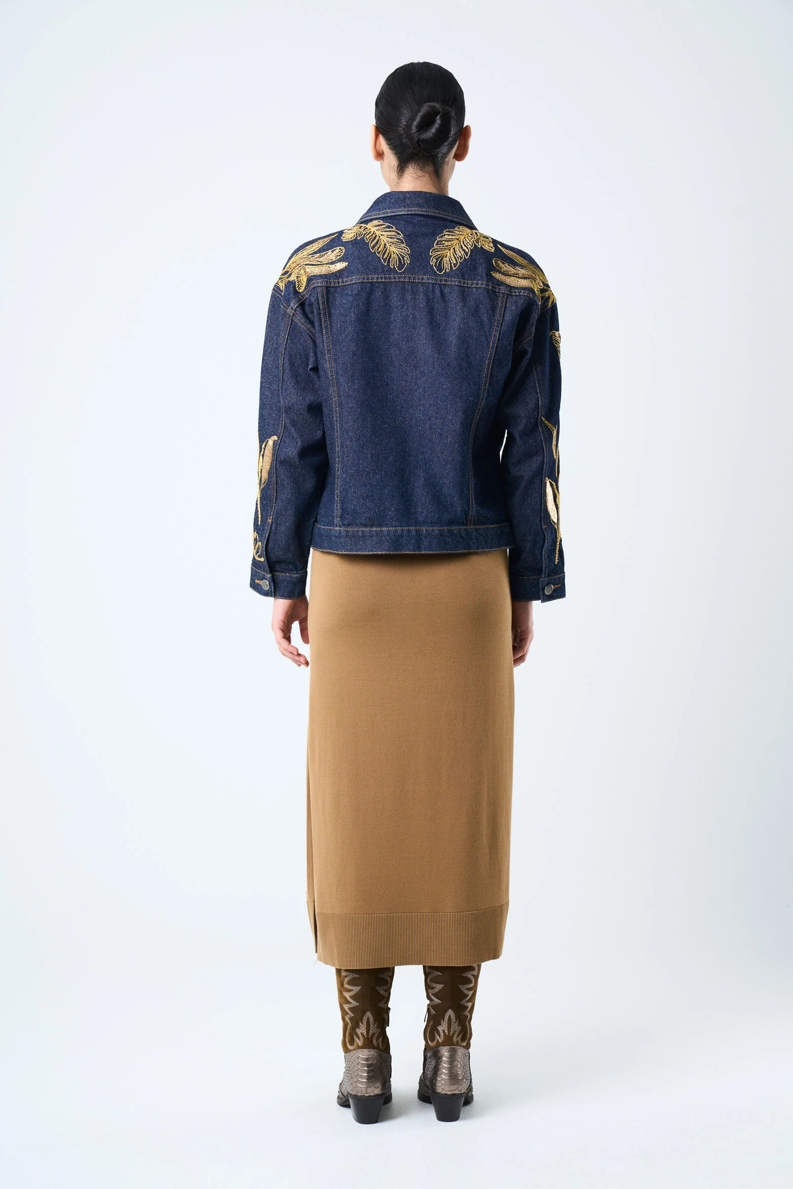 Ocaso Jacket for Women Trucker Silhouette - Image 4