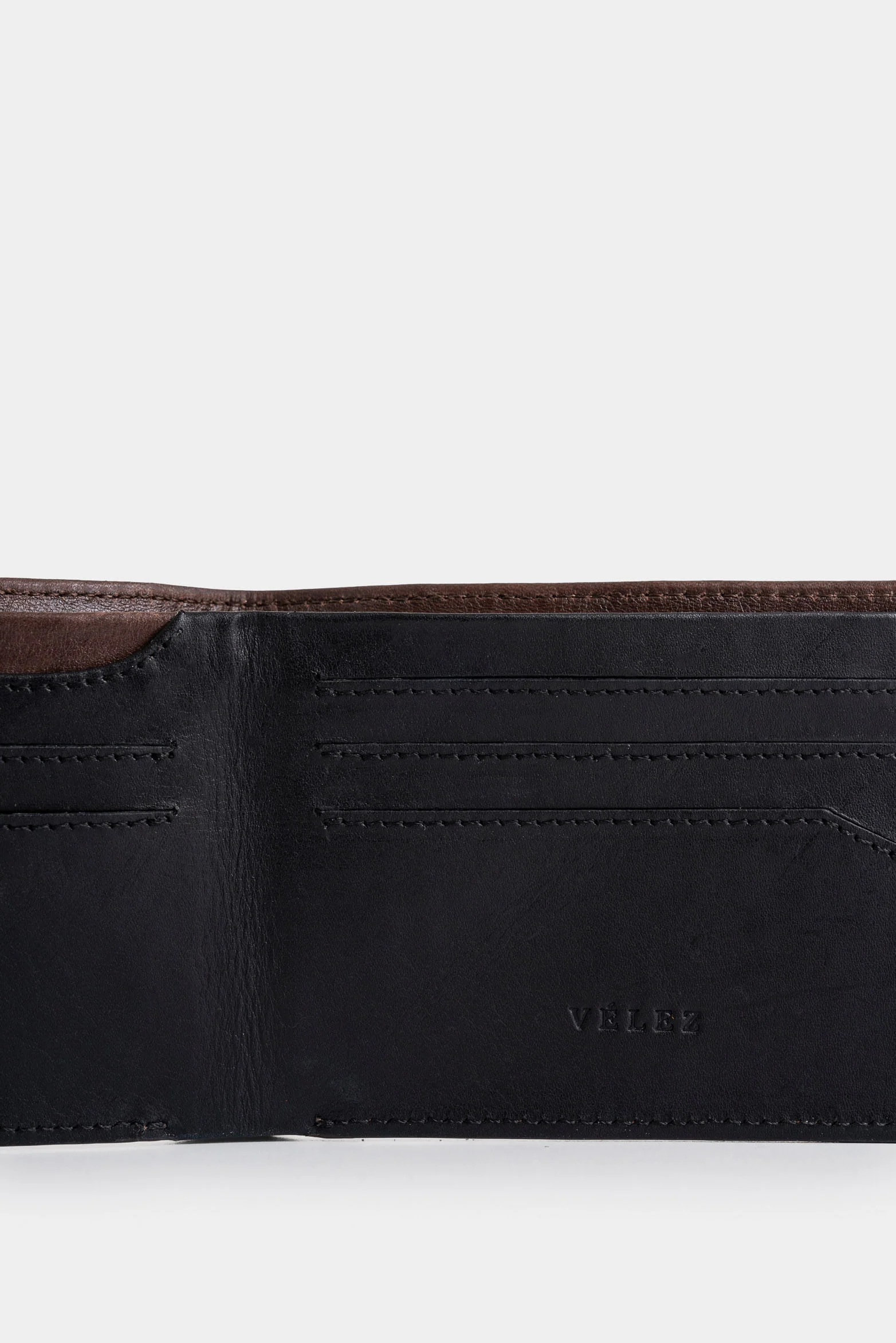 Ontario 3.0 leather wallet for men with contrast detail - Image 5