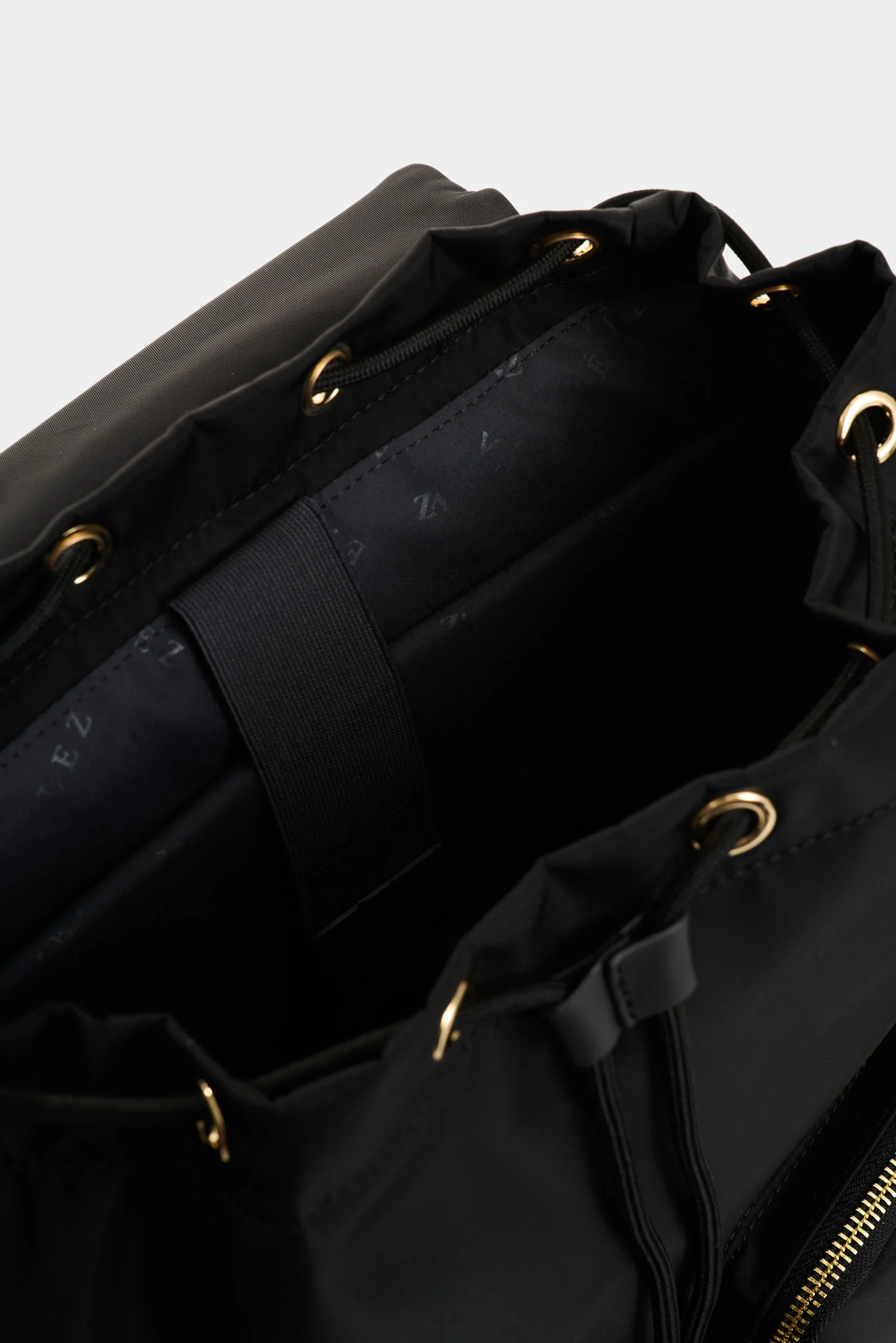 Orion canvas and leather tote bag for the woman traveler - Image 5