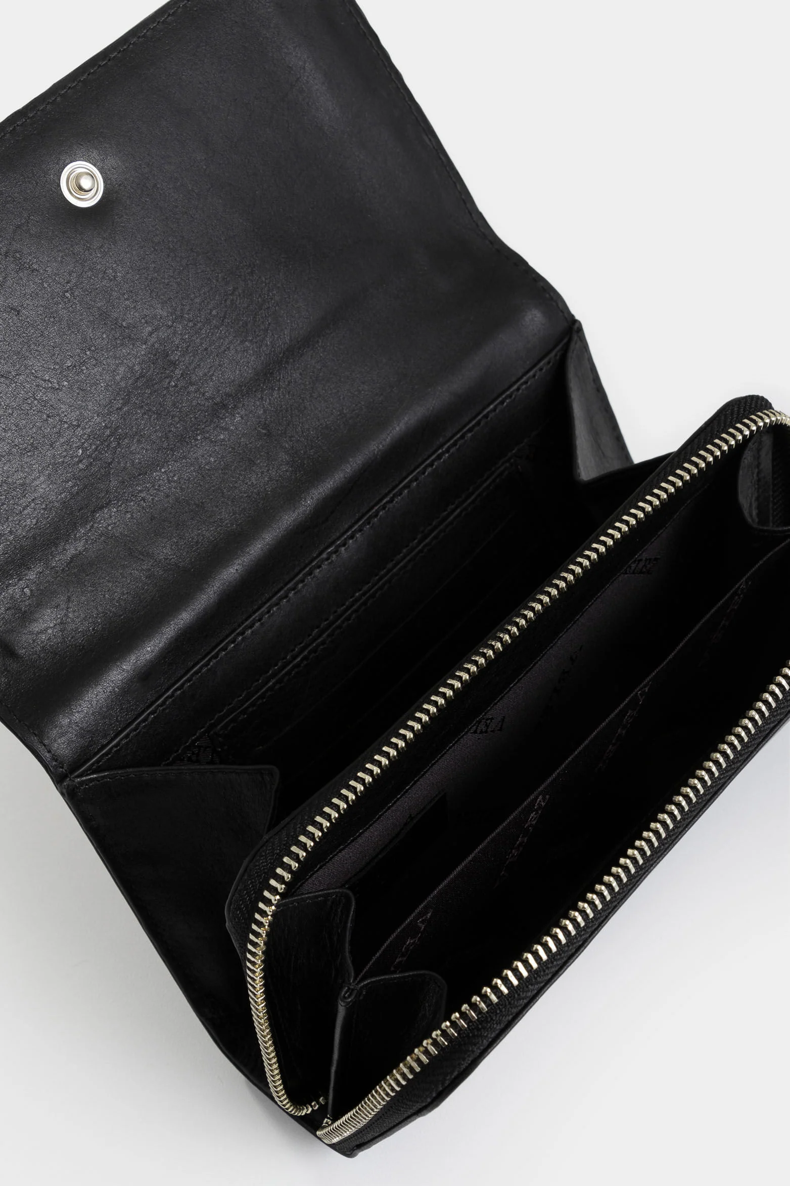 Palma folia leather wallet for women with croc effect - Image 5