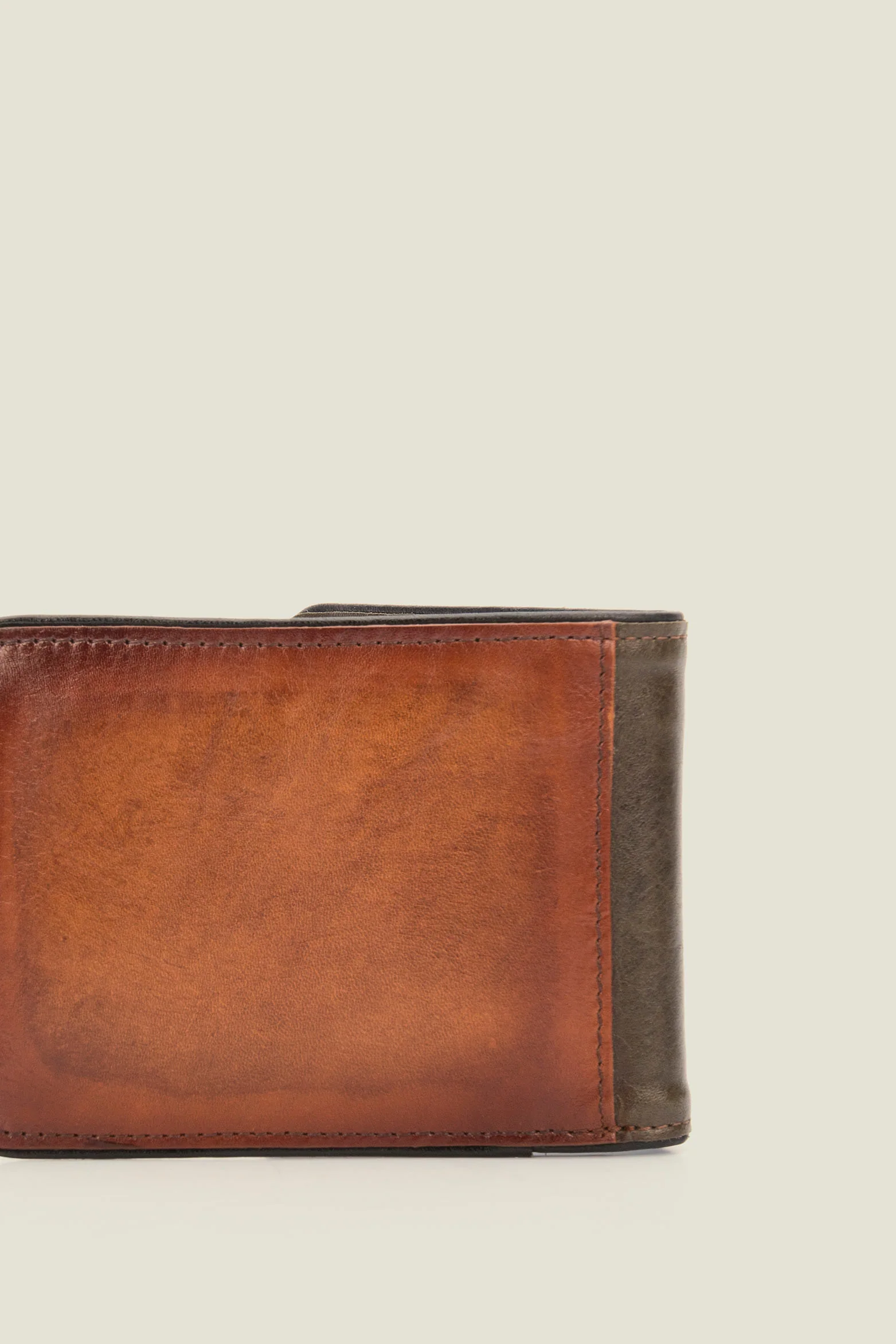 Romerum Wallet in Honey Leather - Image 4