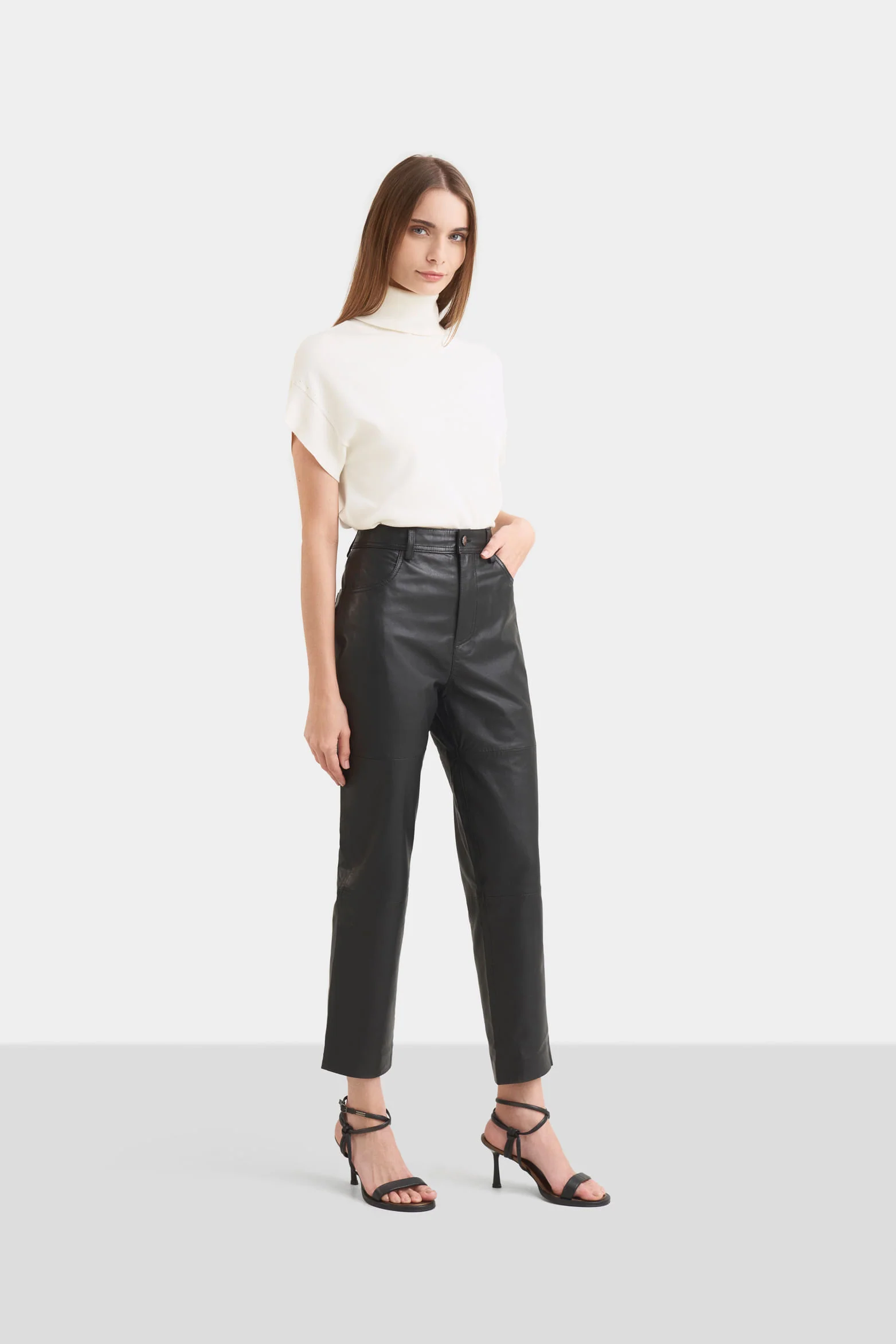 Scarlet leather baggy pants for women - Image 3
