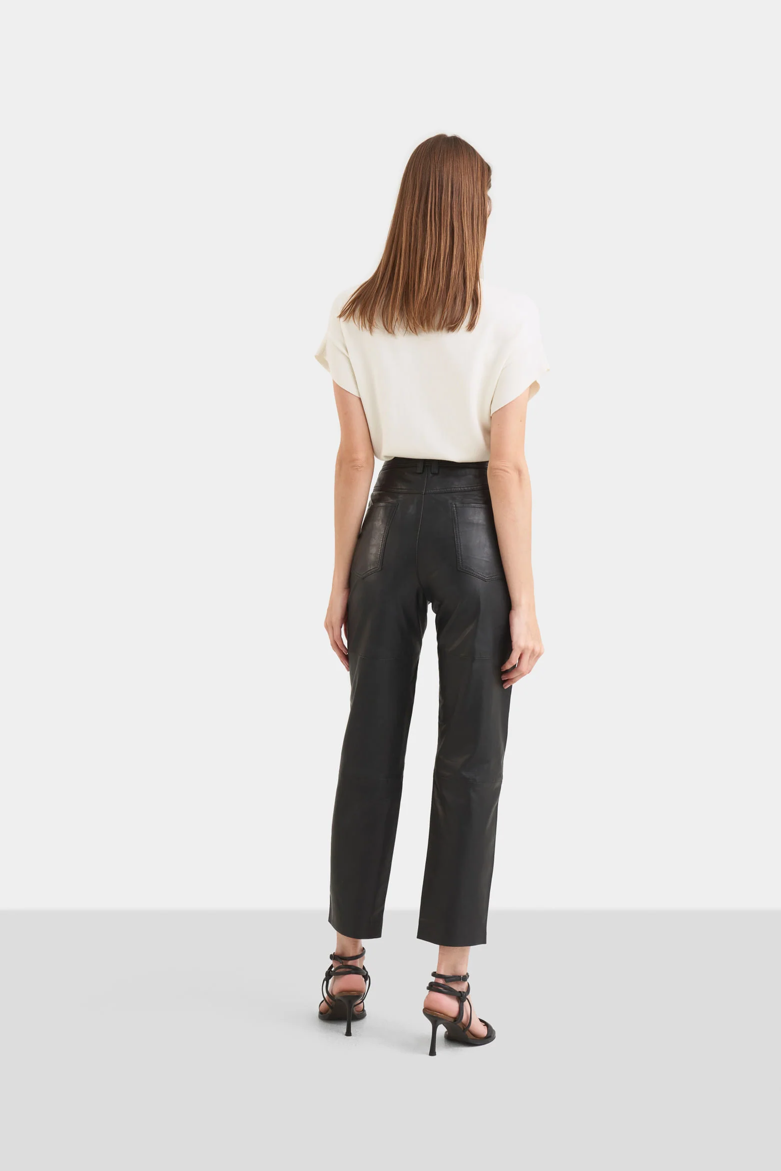 Scarlet leather baggy pants for women - Image 5