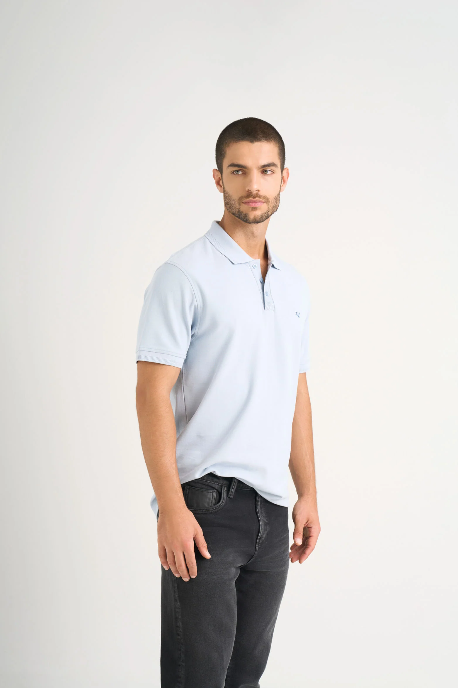 Semi-fit polo shirt for men with jacquard detail - Image 4
