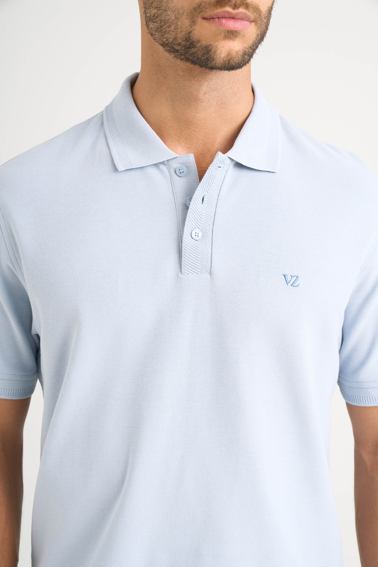 Semi-fit polo shirt for men with jacquard detail - Image 5