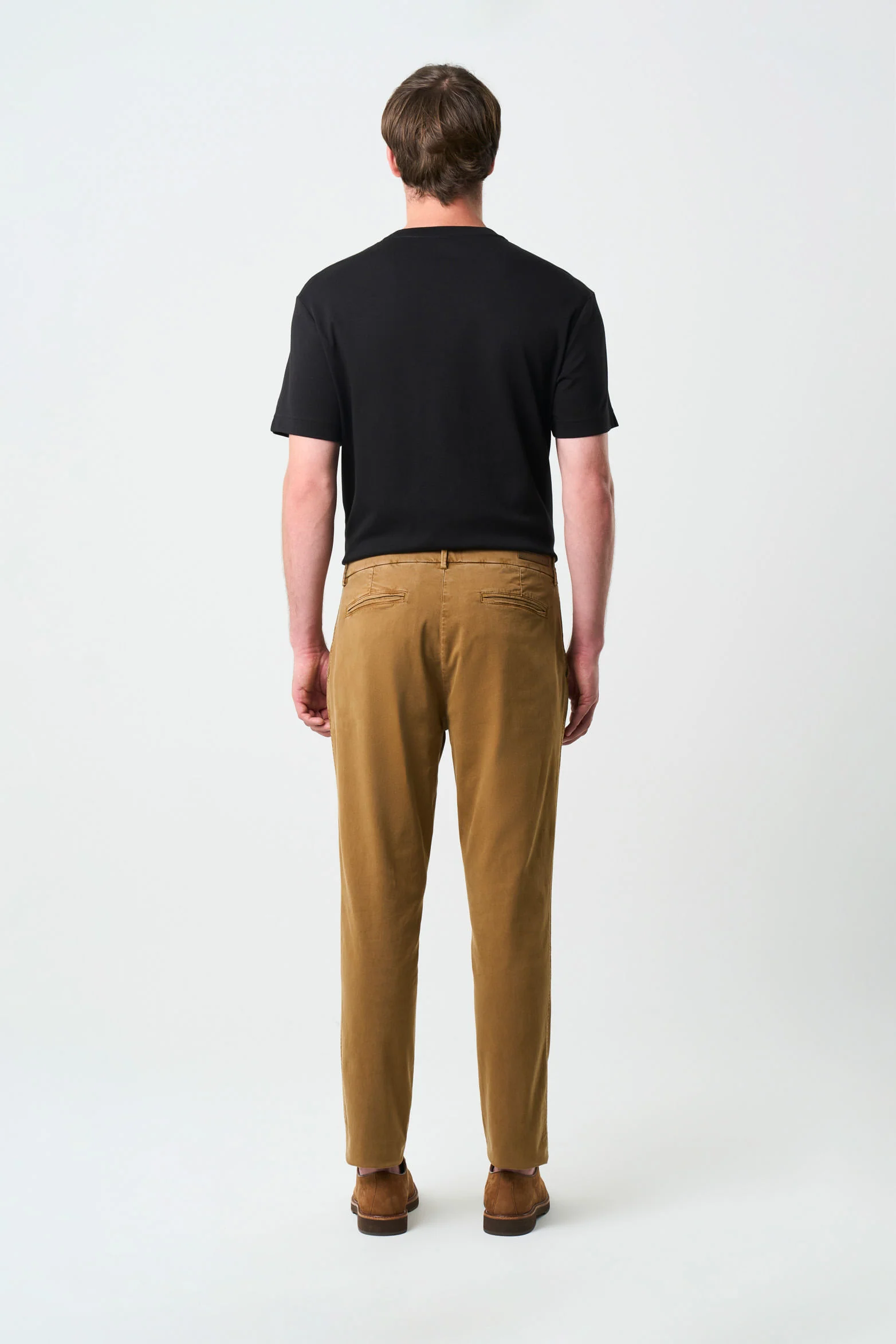 Semifitted Italian chino pants for men - Image 3