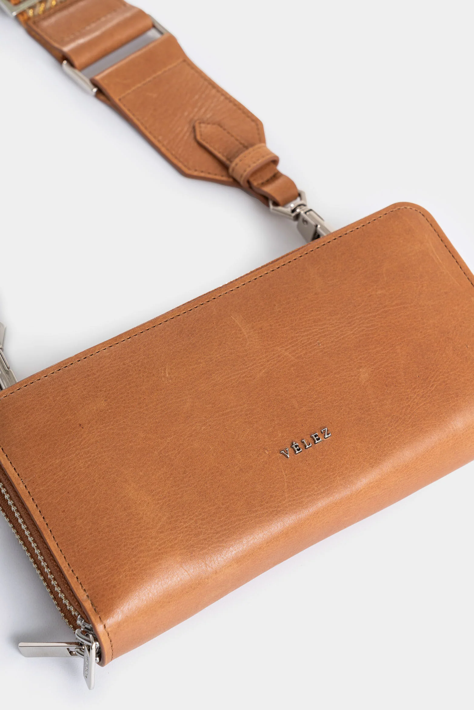 Singapore Leather Checkbook Holder for Women - Multifunctional - Image 4