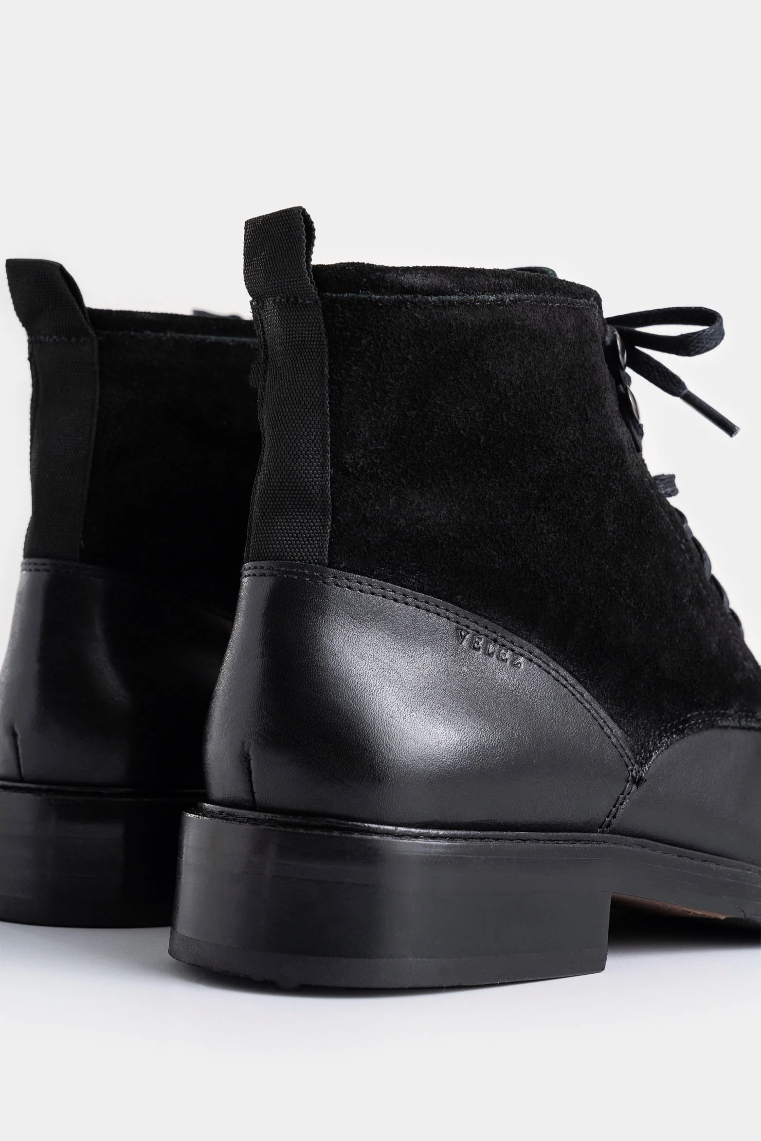 Solar Leather Boots for Men Texture Combination - Image 5